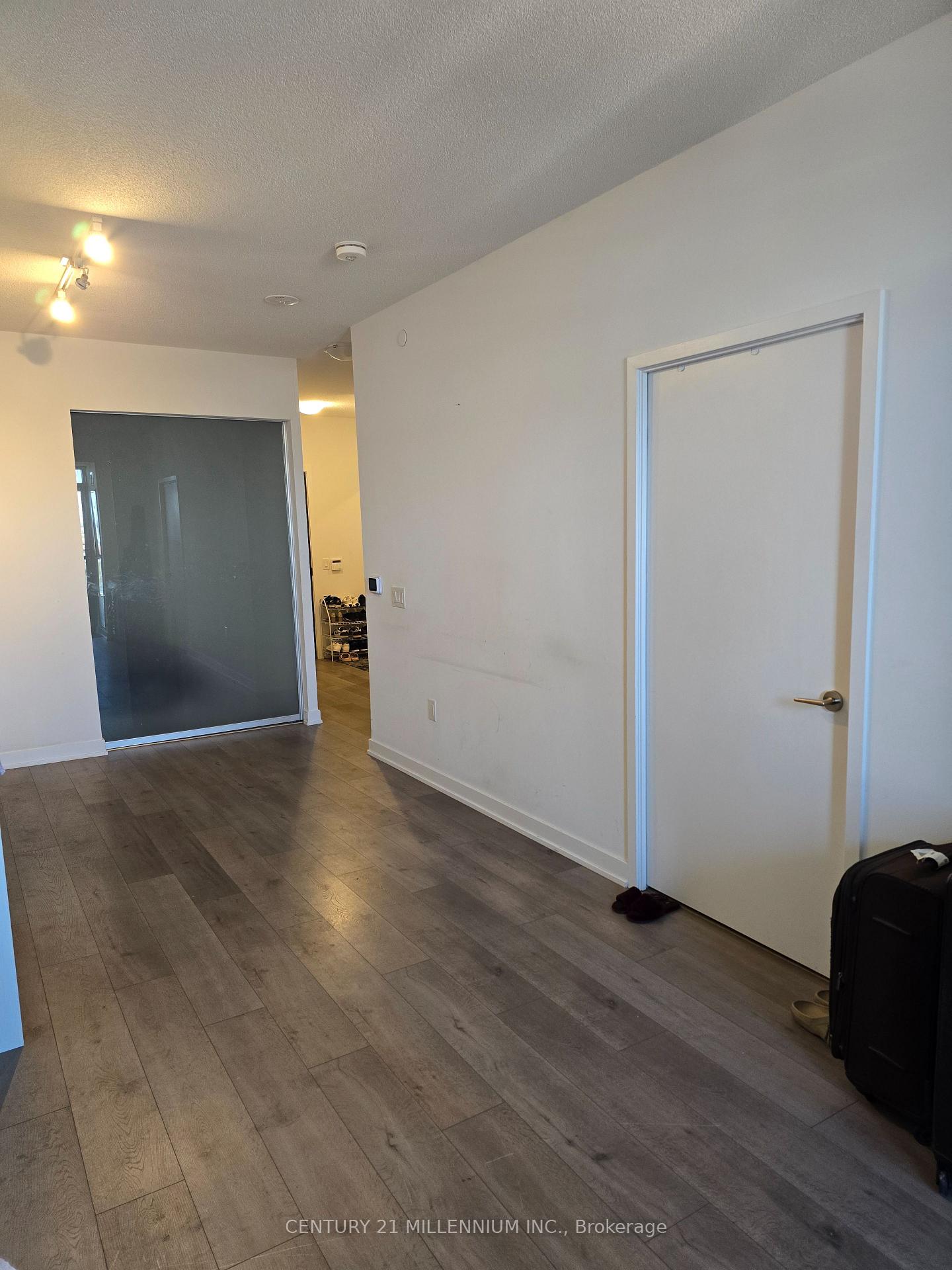 Photo 11 of Unit 1019, 38 Honeycrisp Crescent, Vaughan, Concord — HOMEH