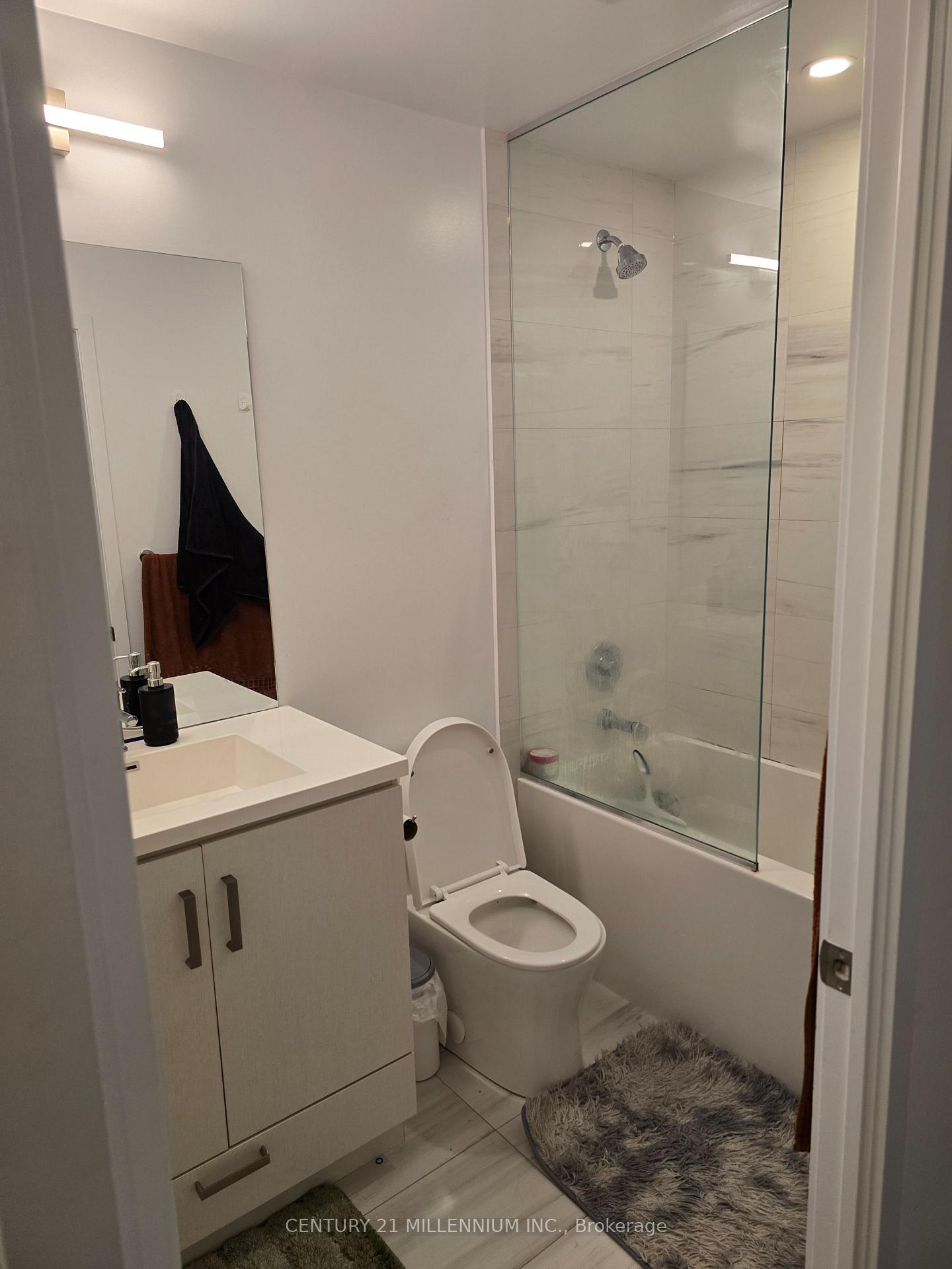 Photo 15 of Unit 1019, 38 Honeycrisp Crescent, Vaughan, Concord — HOMEH