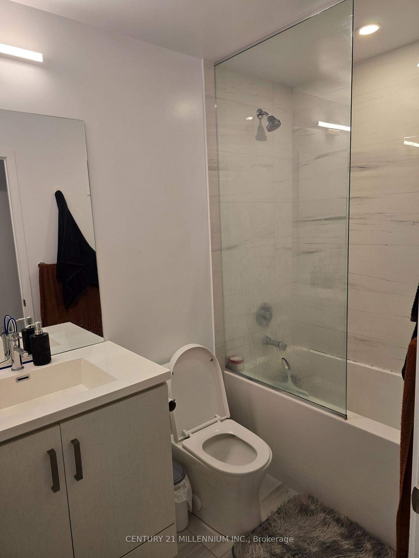 Photo 16 of Unit 1019, 38 Honeycrisp Crescent, Vaughan, Concord — HOMEH