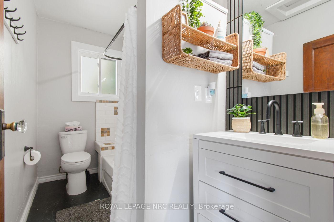 Photo 15 of 79 Carlton Street, St. Catharines, Haig — HOMEH