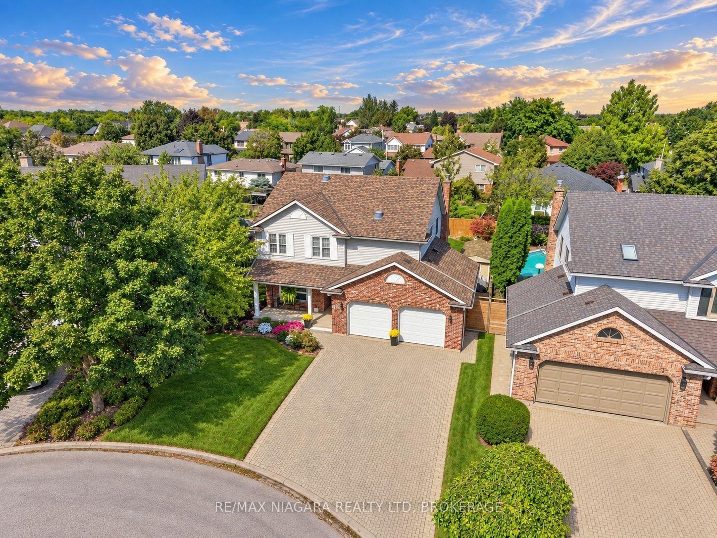 Photo 6 of 5 Thorn Place, St. Catharines, Grapeview — HOMEH