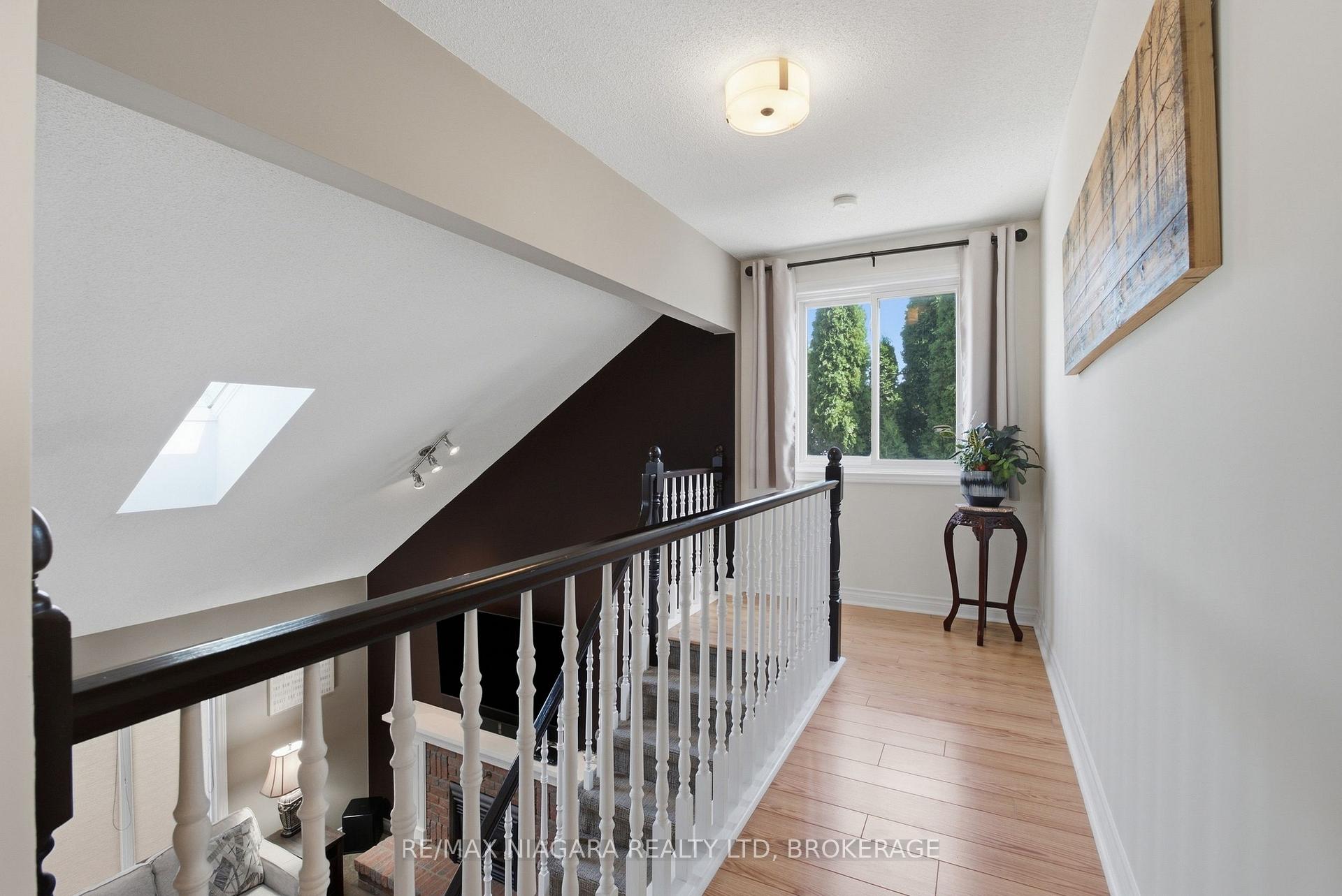 Photo 17 of 5 Thorn Place, St. Catharines, Grapeview — HOMEH