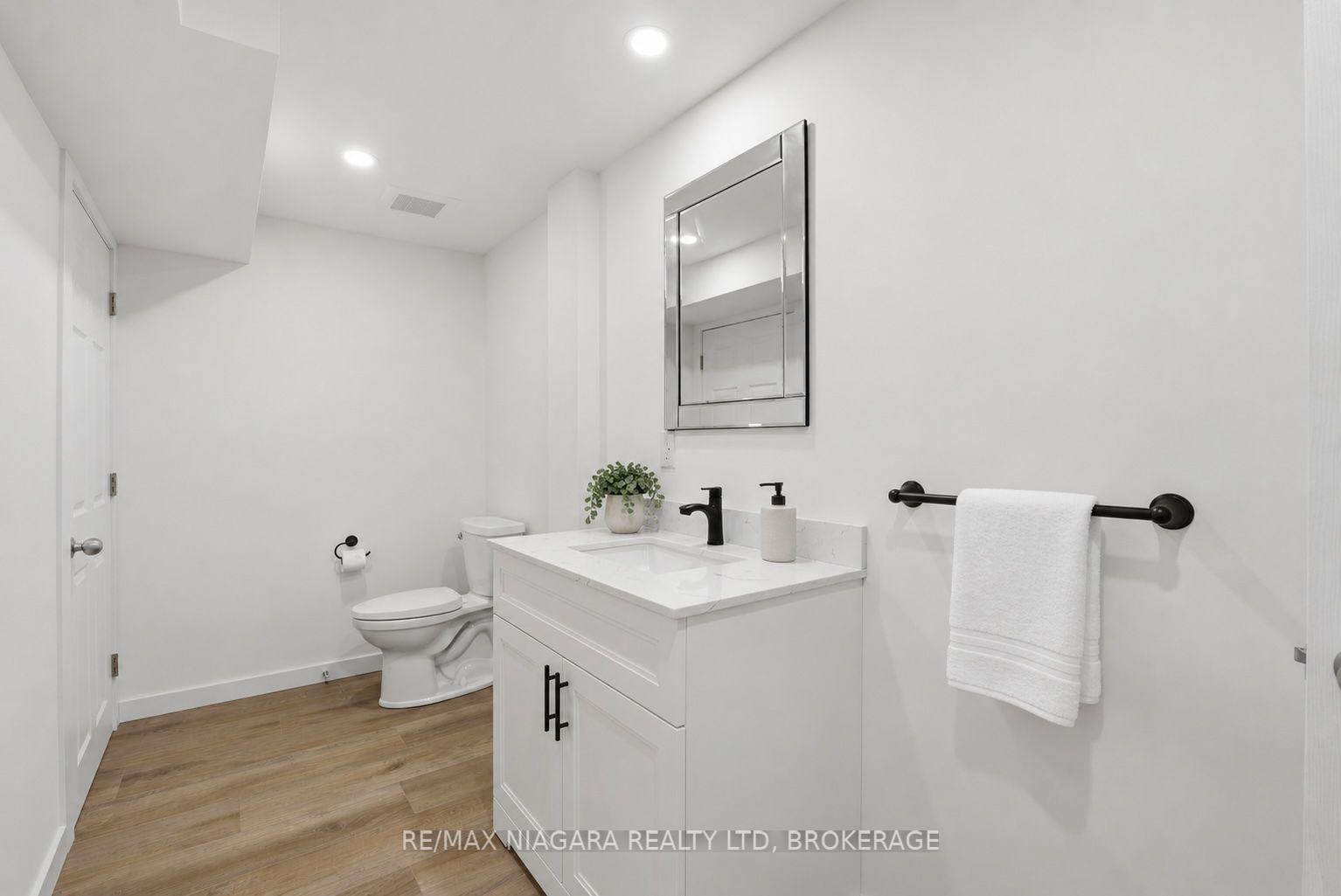 Photo 31 of 5 Thorn Place, St. Catharines, Grapeview — HOMEH