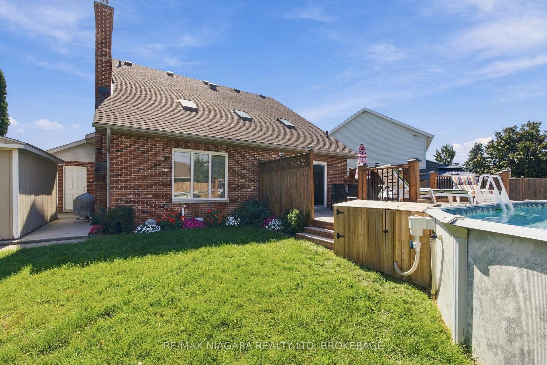 Photo 38 of 5 Thorn Place, St. Catharines, Grapeview — HOMEH