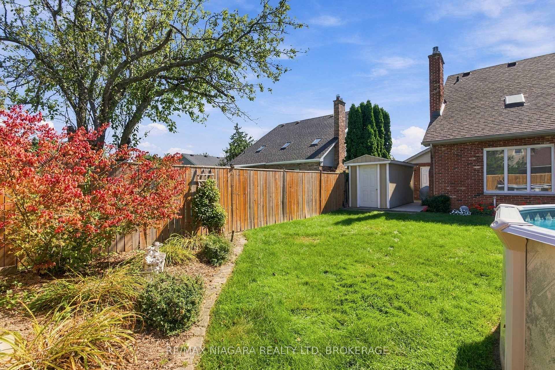 Photo 39 of 5 Thorn Place, St. Catharines, Grapeview — HOMEH