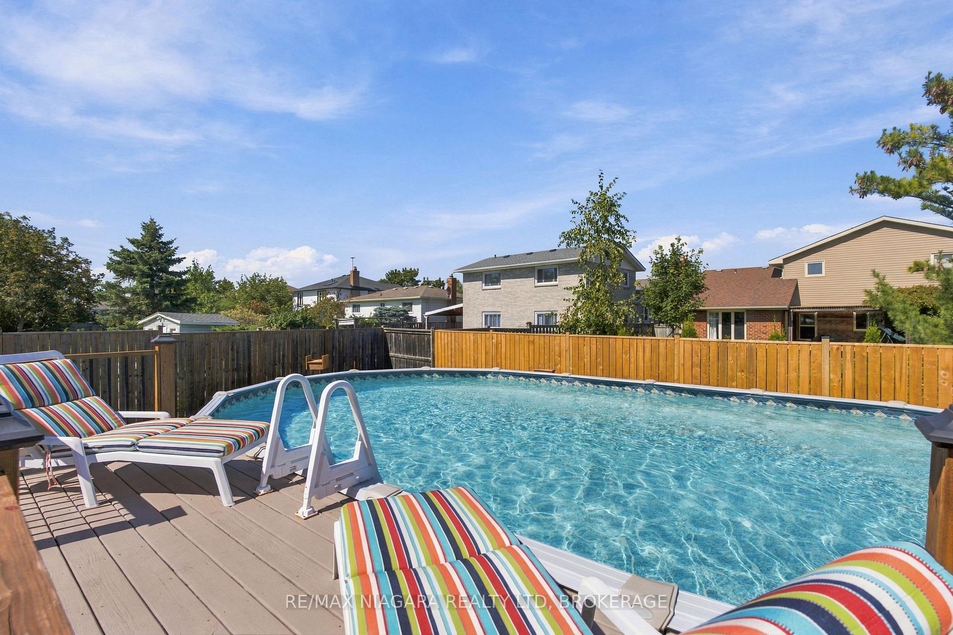 Photo 46 of 5 Thorn Place, St. Catharines, Grapeview — HOMEH