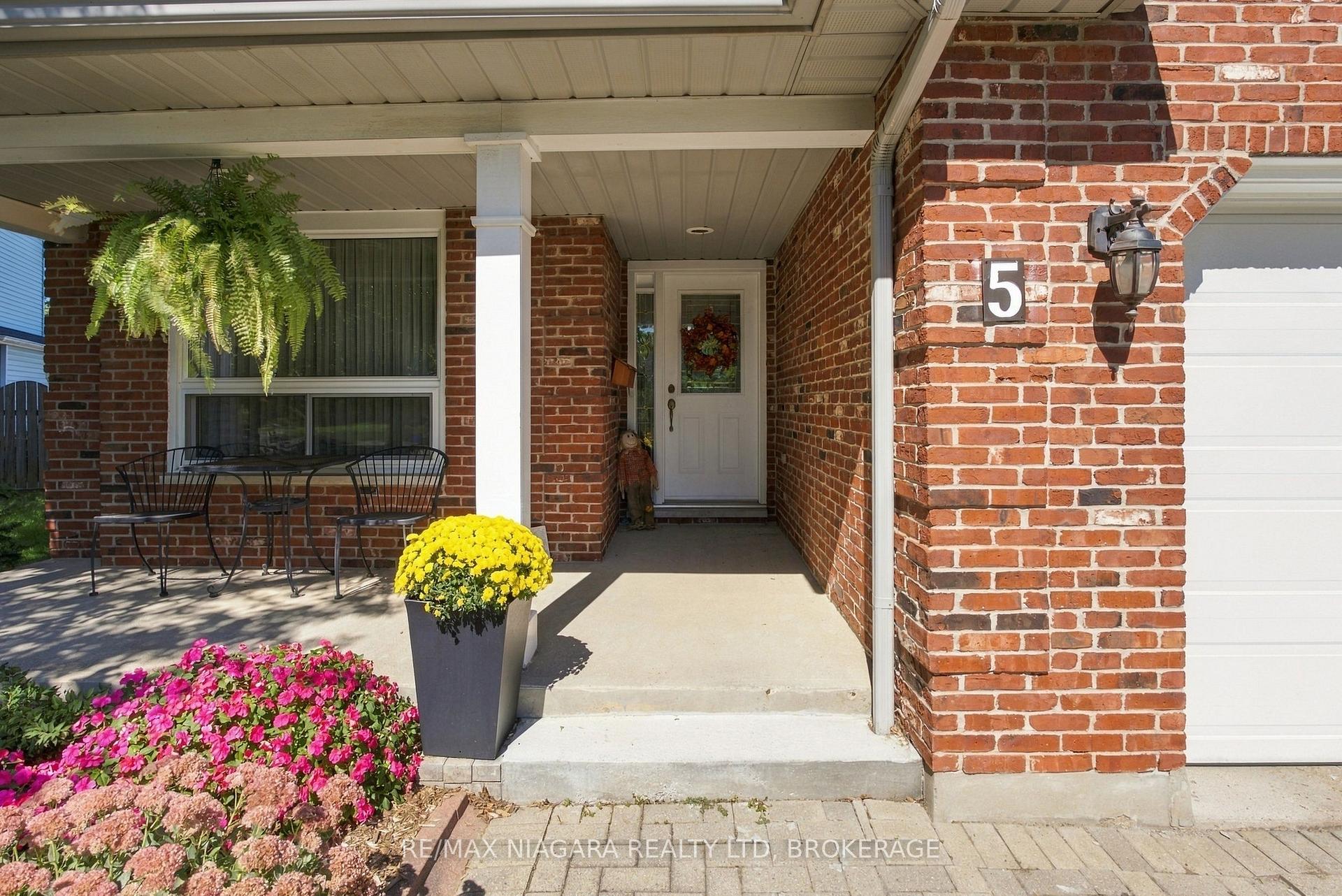 Photo 52 of 5 Thorn Place, St. Catharines, Grapeview — HOMEH