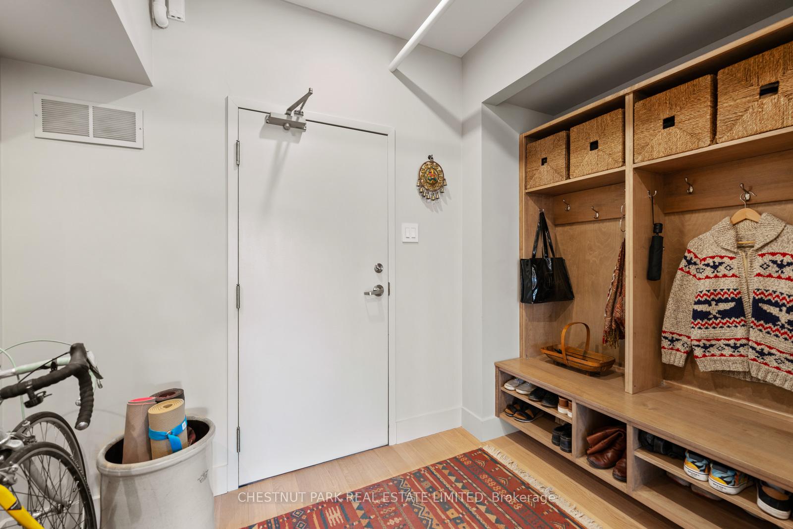 Photo 4 of Unit 304, 1852 Queen Street E, Toronto, The Beaches — HOMEH