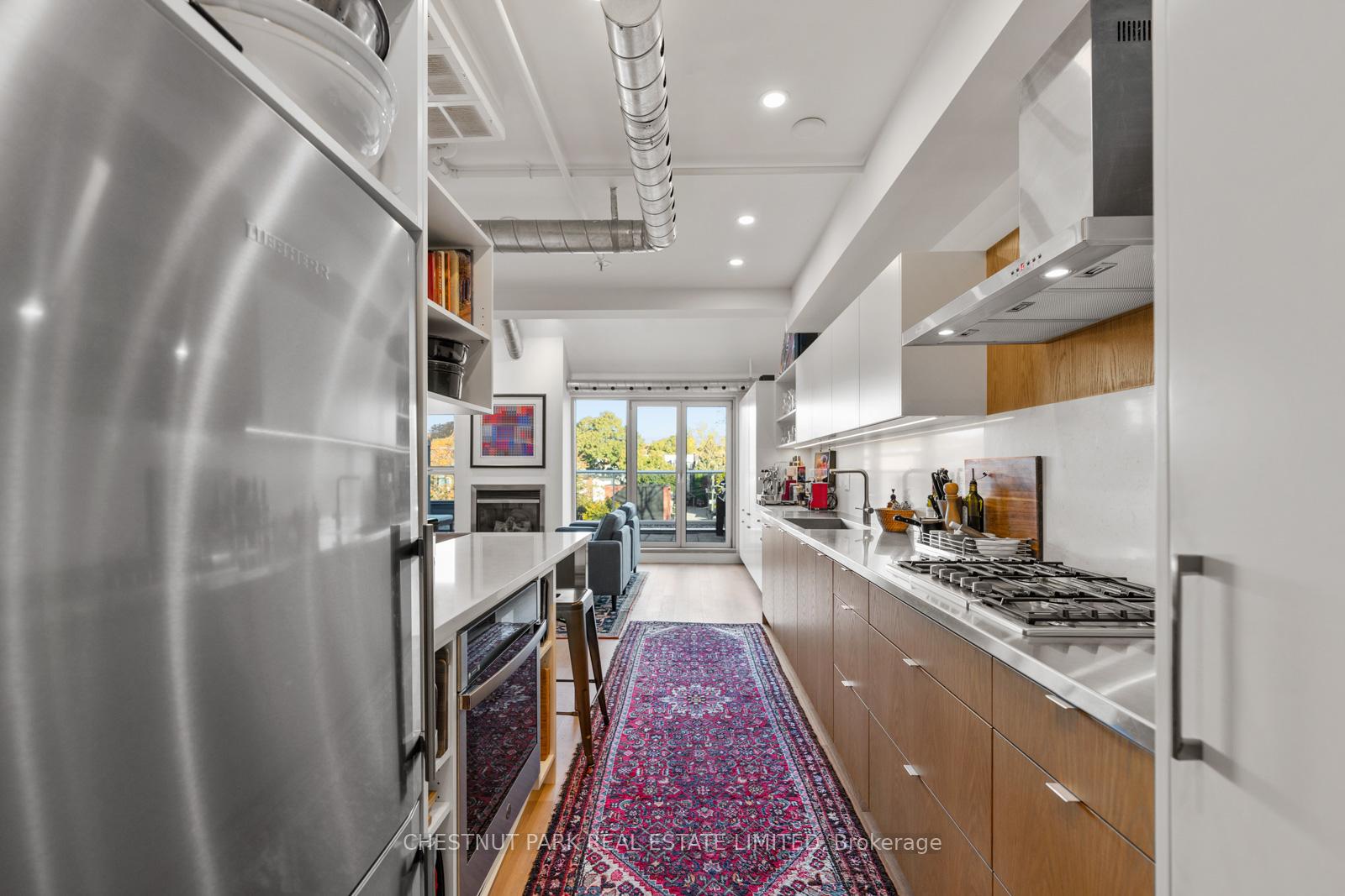 Photo 6 of Unit 304, 1852 Queen Street E, Toronto, The Beaches — HOMEH