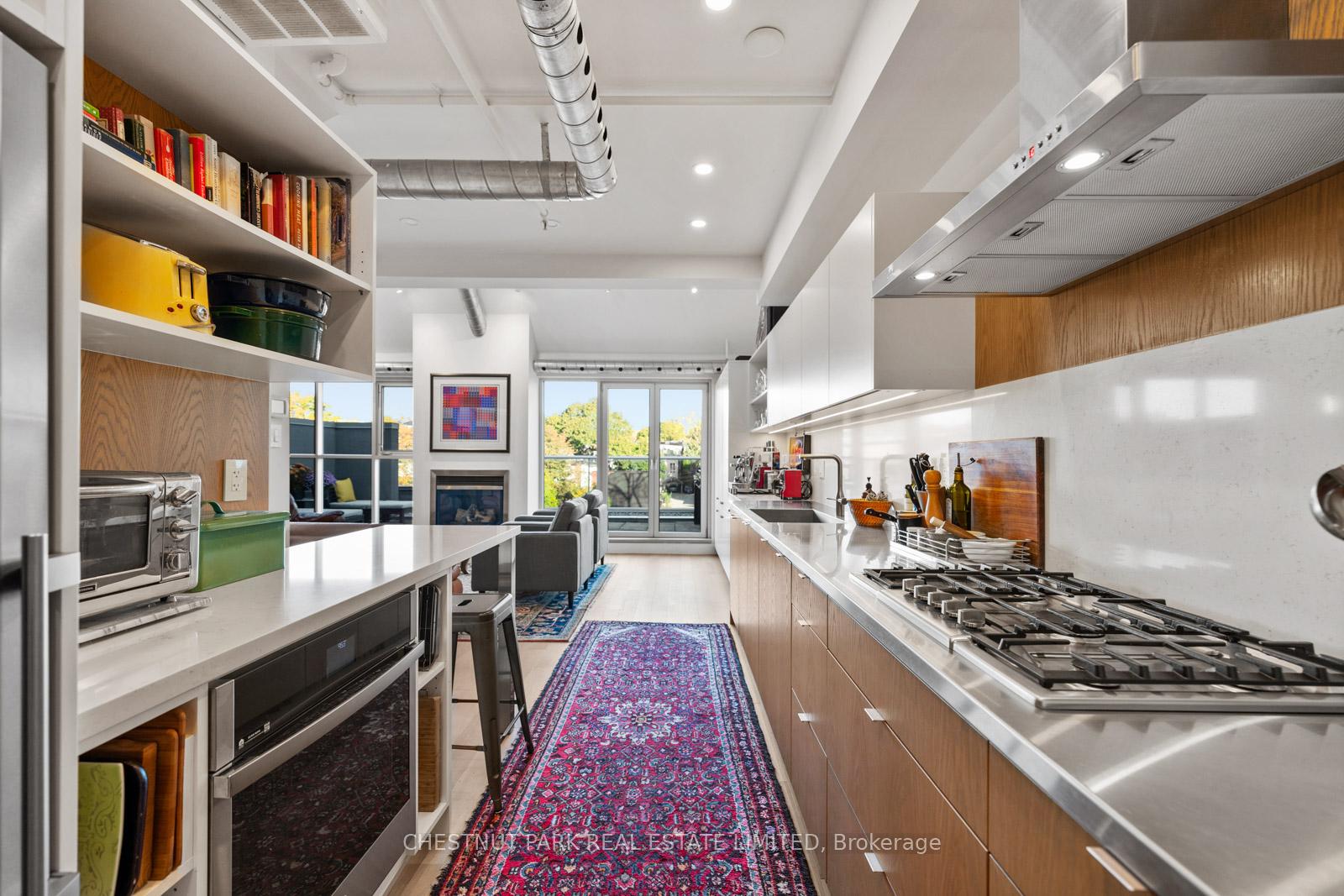 Photo 7 of Unit 304, 1852 Queen Street E, Toronto, The Beaches — HOMEH