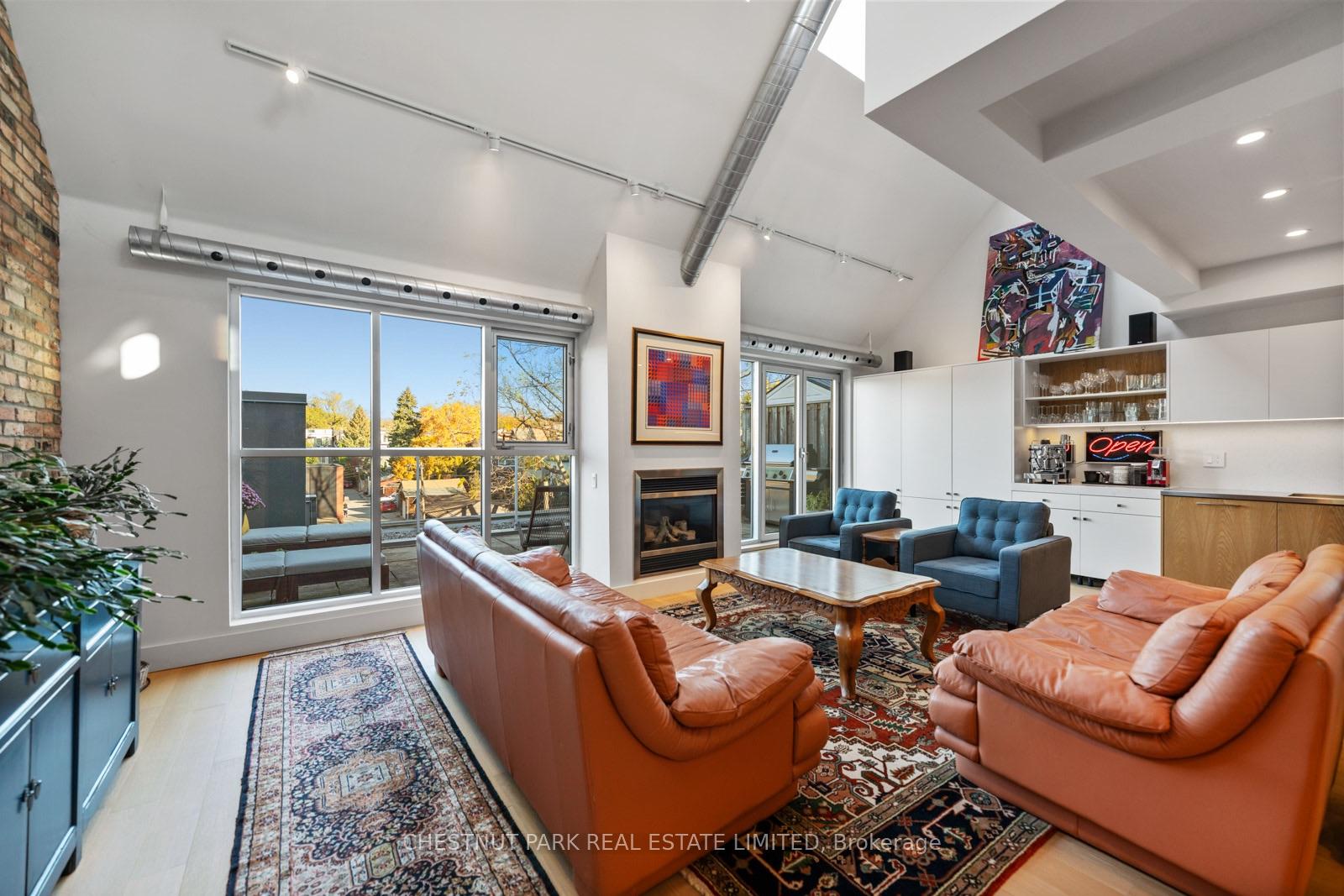 Photo 13 of Unit 304, 1852 Queen Street E, Toronto, The Beaches — HOMEH
