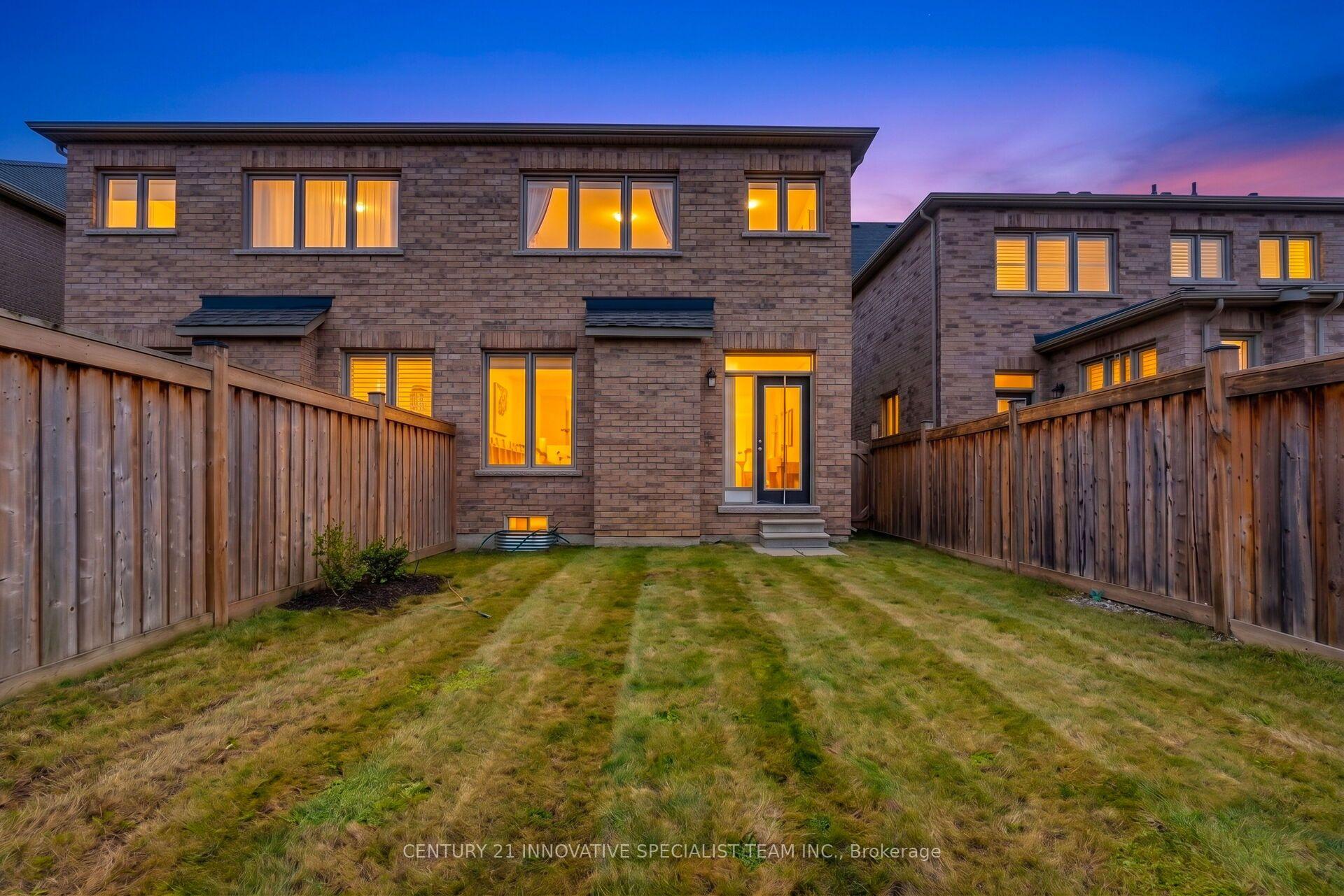 Photo 2 of 7 Gruenwald Gate, Brampton, Bram West — HOMEH