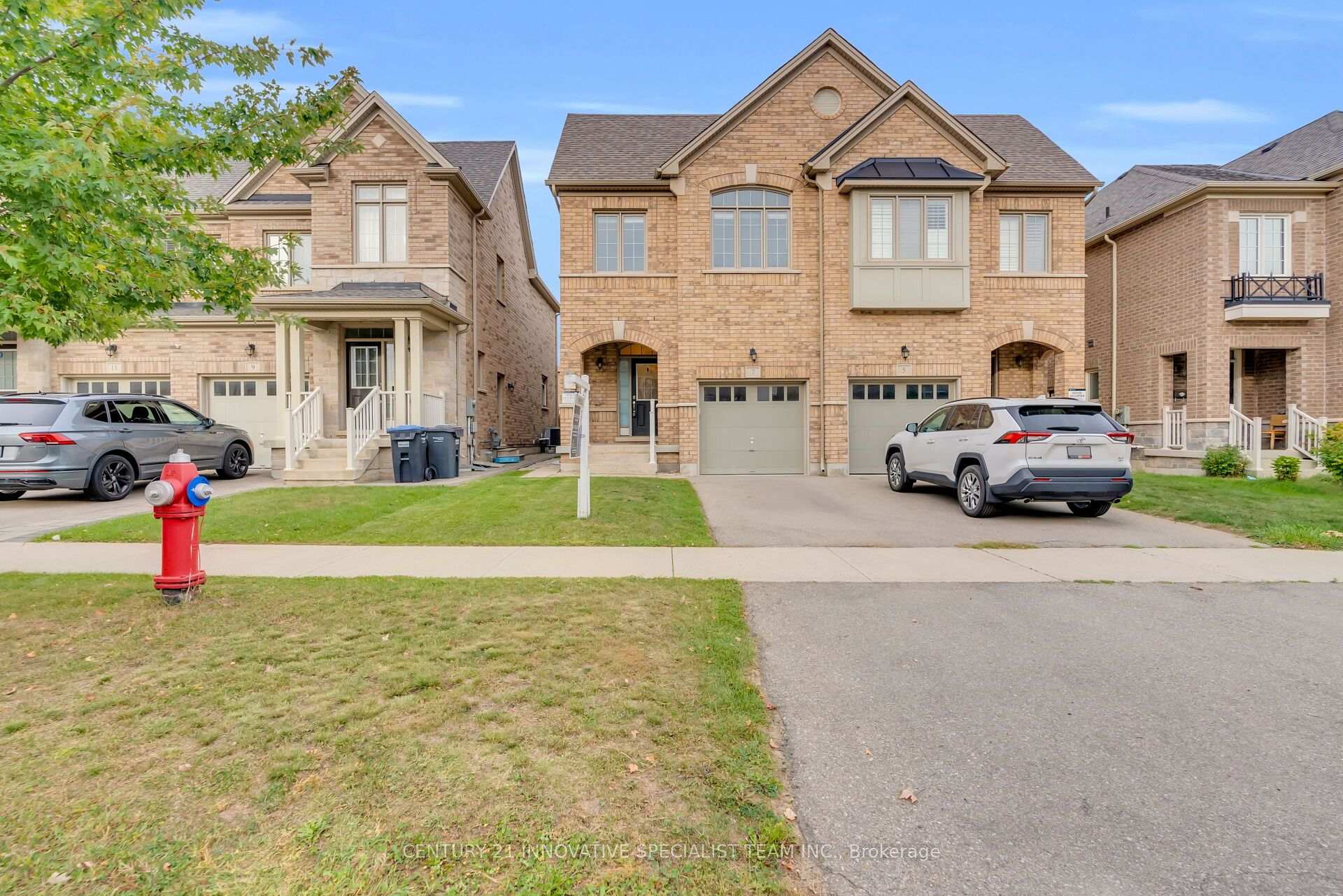 Photo 7 of 7 Gruenwald Gate, Brampton, Bram West — HOMEH