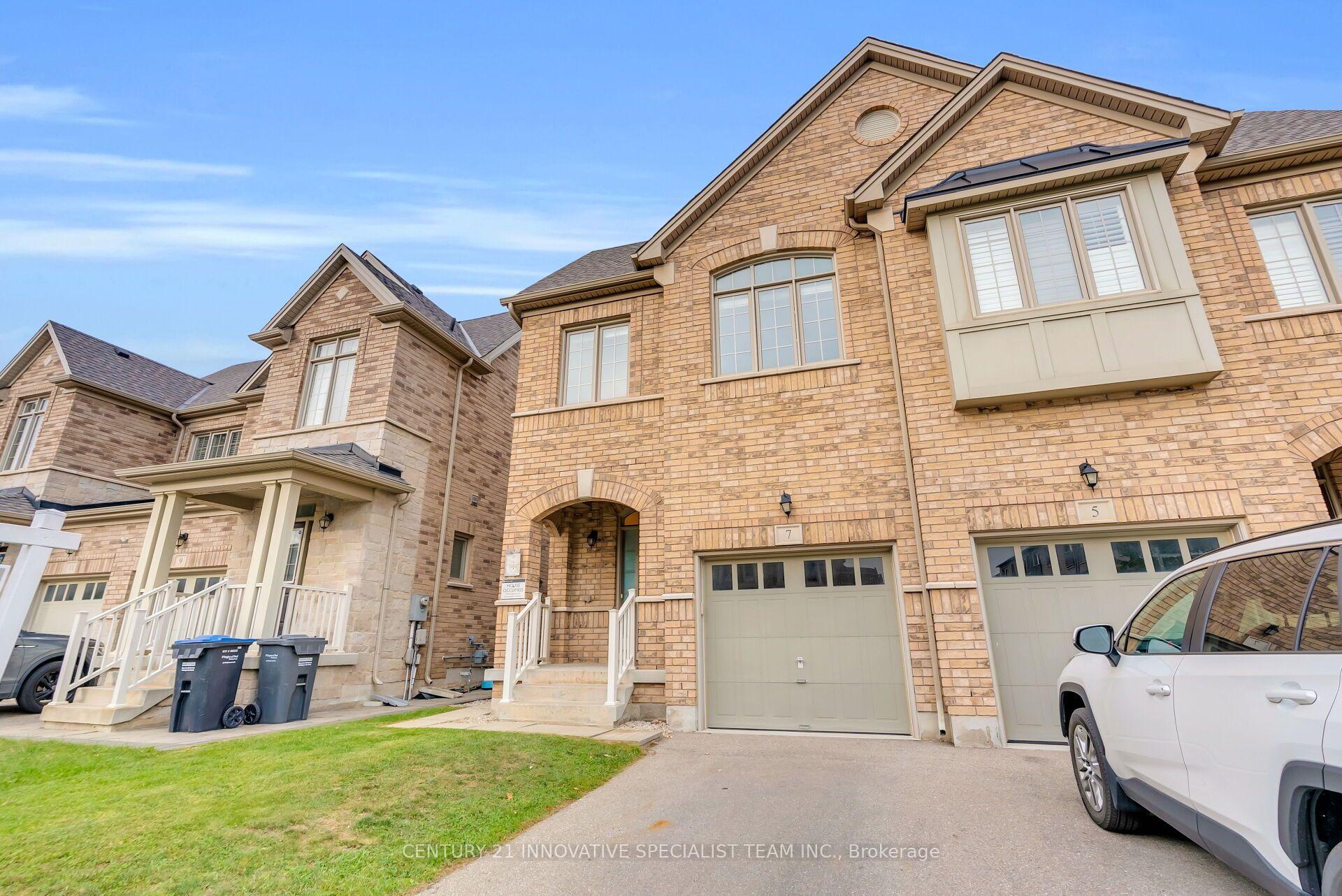 Photo 10 of 7 Gruenwald Gate, Brampton, Bram West — HOMEH