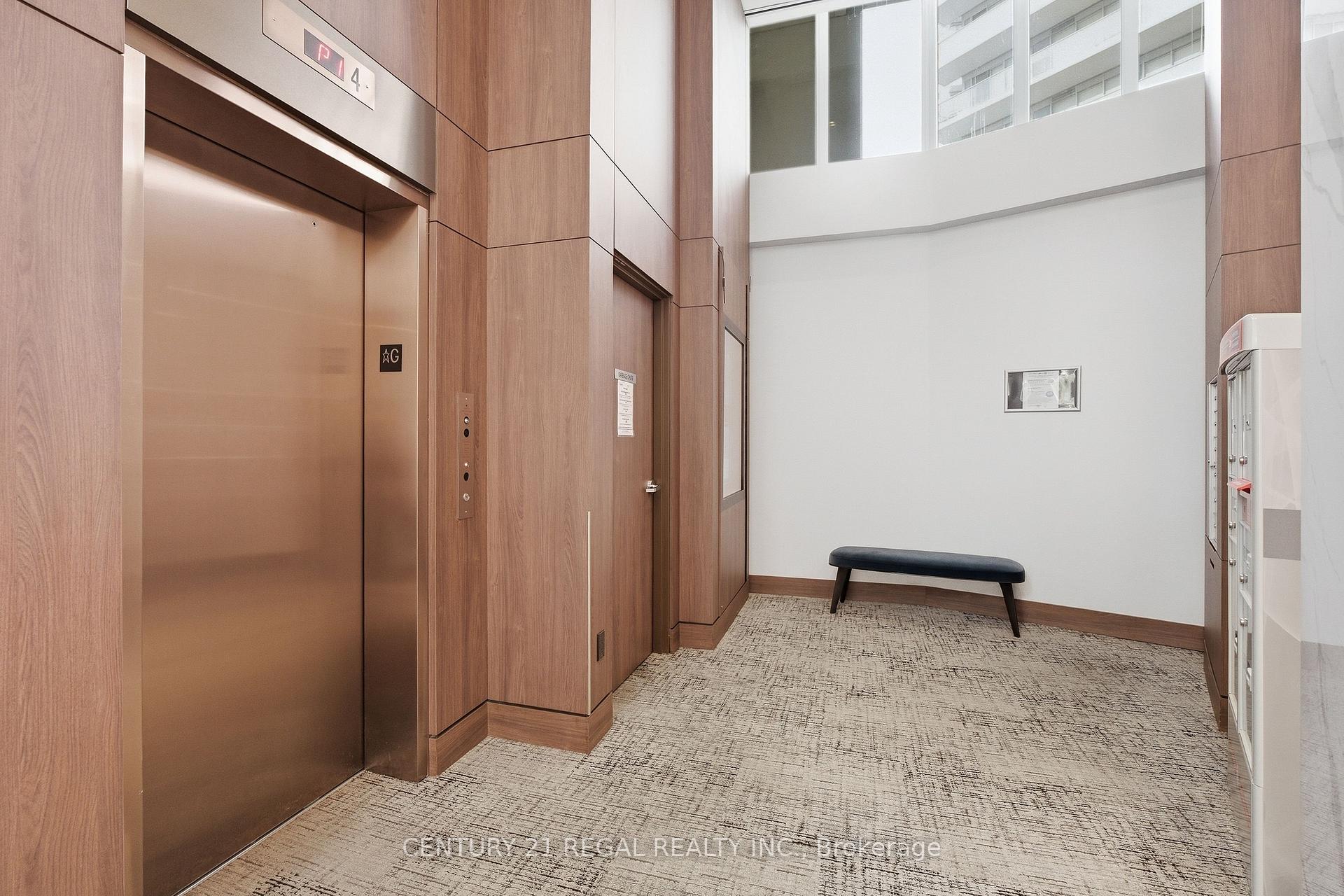 Photo 4 of Unit Th07, 113 Mcmahon Drive, North York, Bayview Village — HOMEH