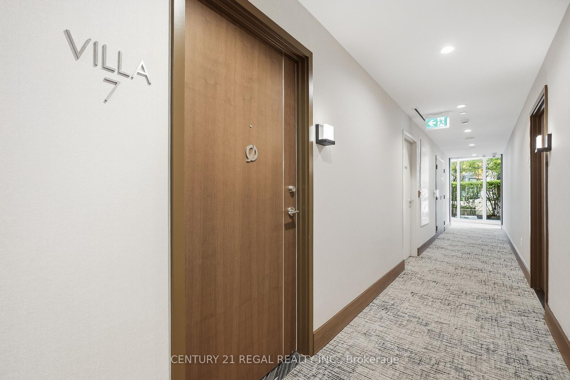 Photo 5 of Unit Th07, 113 Mcmahon Drive, North York, Bayview Village — HOMEH