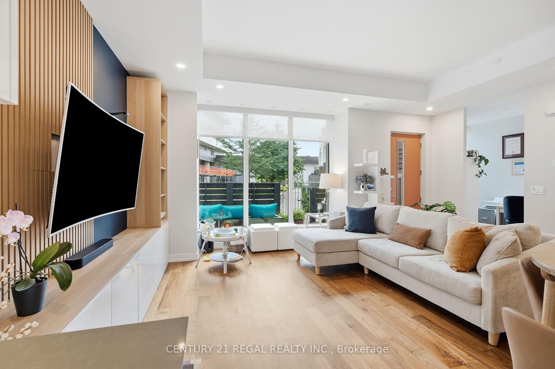 Photo 11 of Unit Th07, 113 Mcmahon Drive, North York, Bayview Village — HOMEH