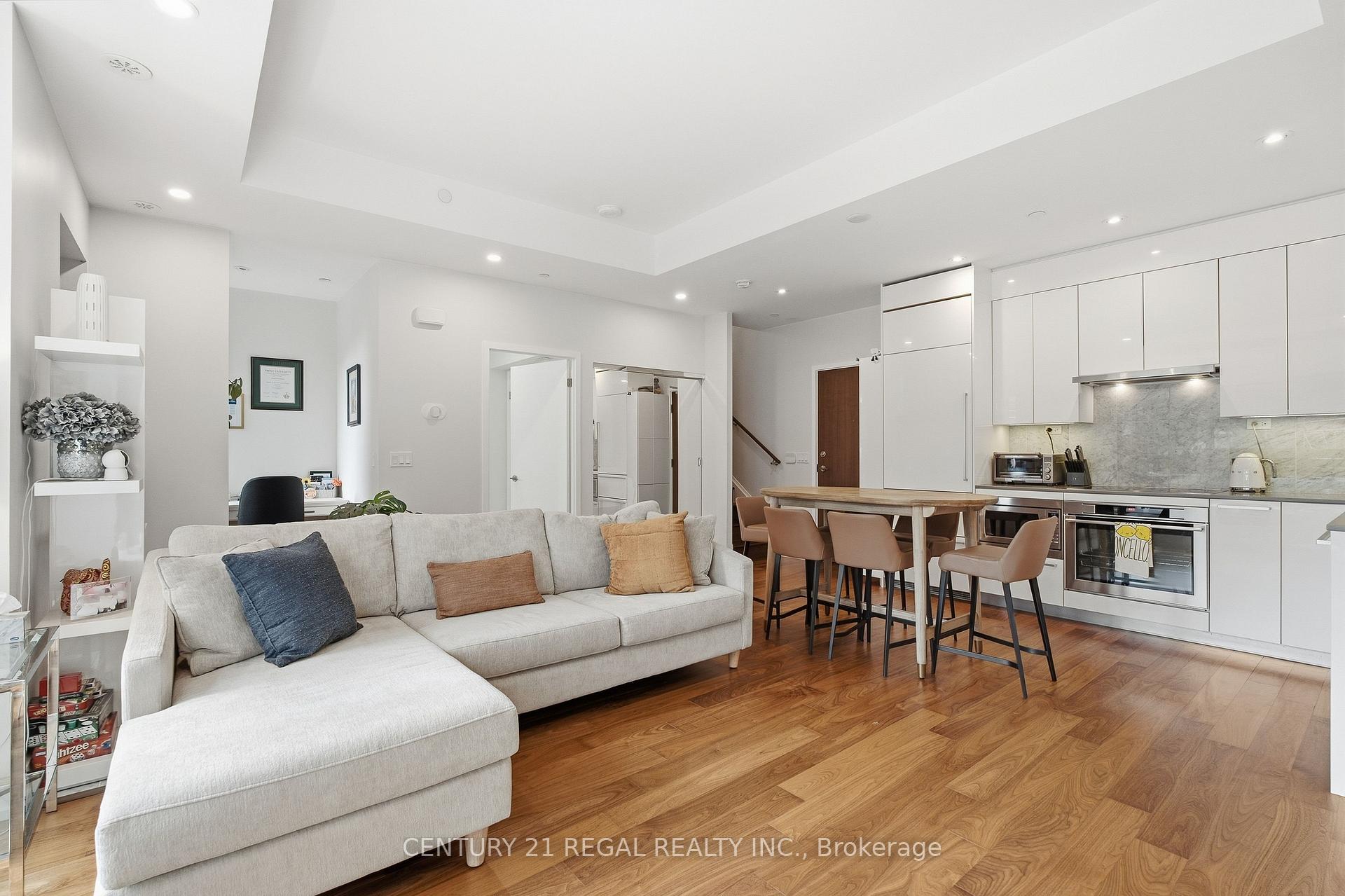 Photo 13 of Unit Th07, 113 Mcmahon Drive, North York, Bayview Village — HOMEH