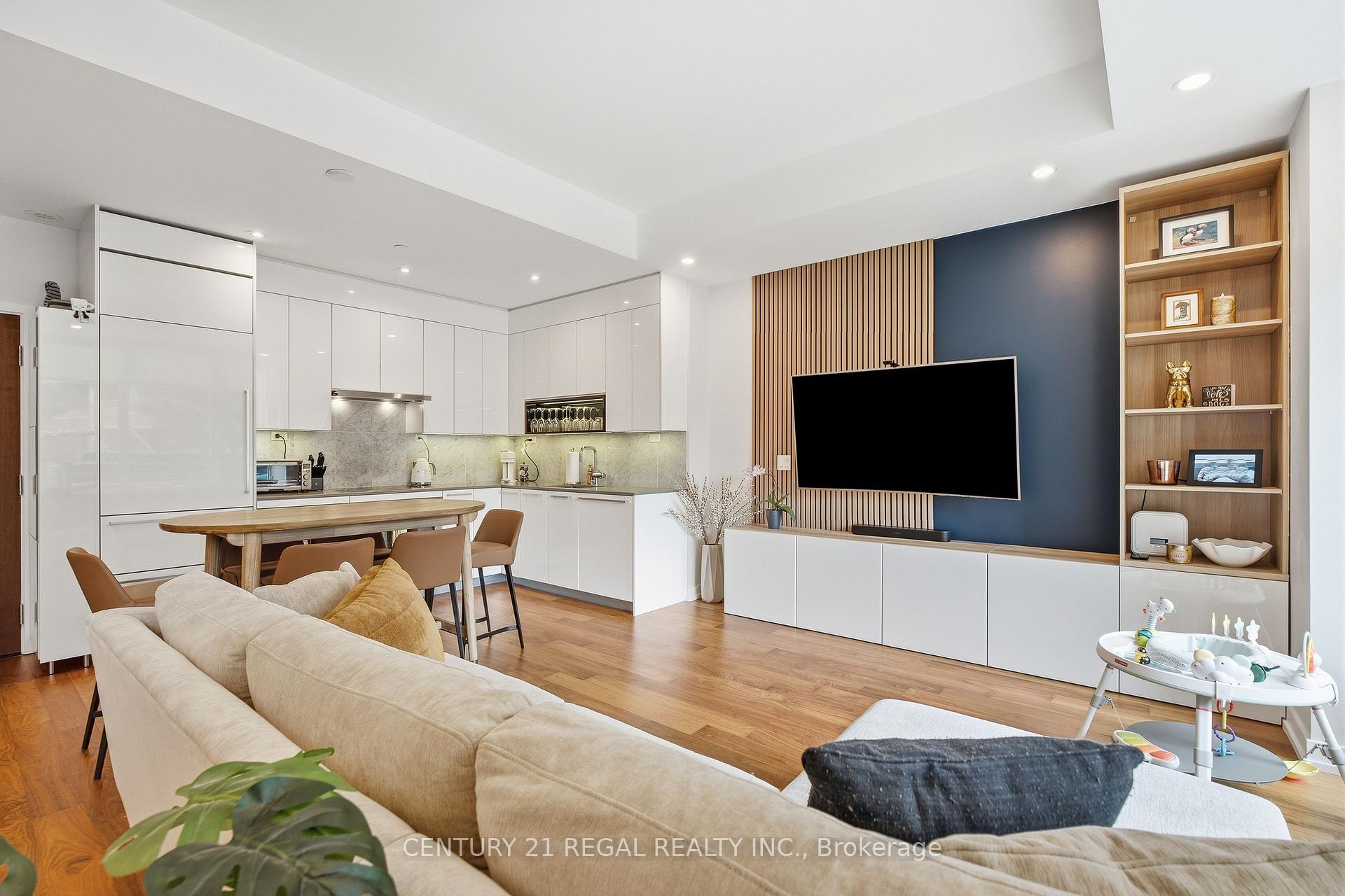 Photo 14 of Unit Th07, 113 Mcmahon Drive, North York, Bayview Village — HOMEH