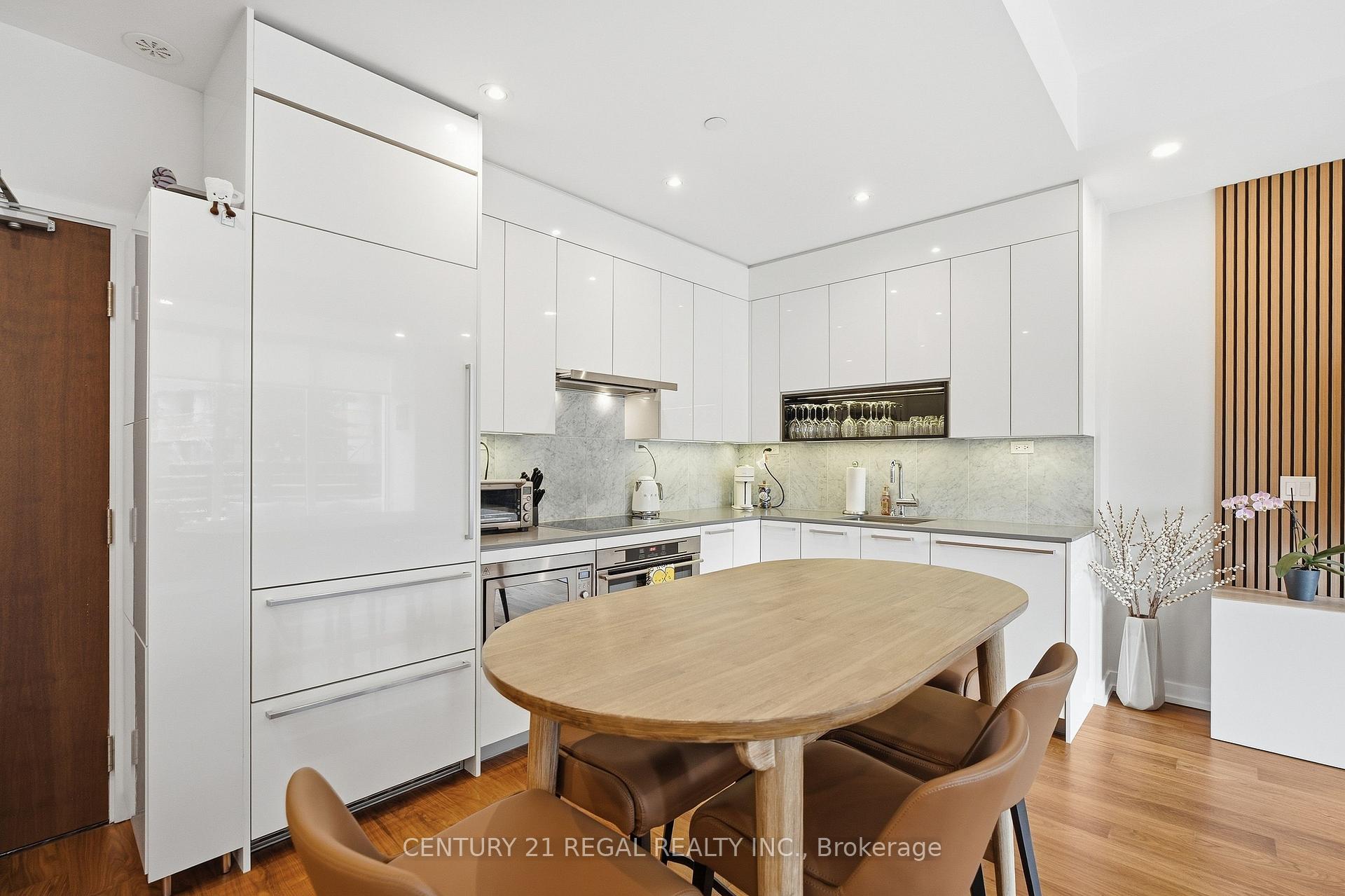Photo 16 of Unit Th07, 113 Mcmahon Drive, North York, Bayview Village — HOMEH