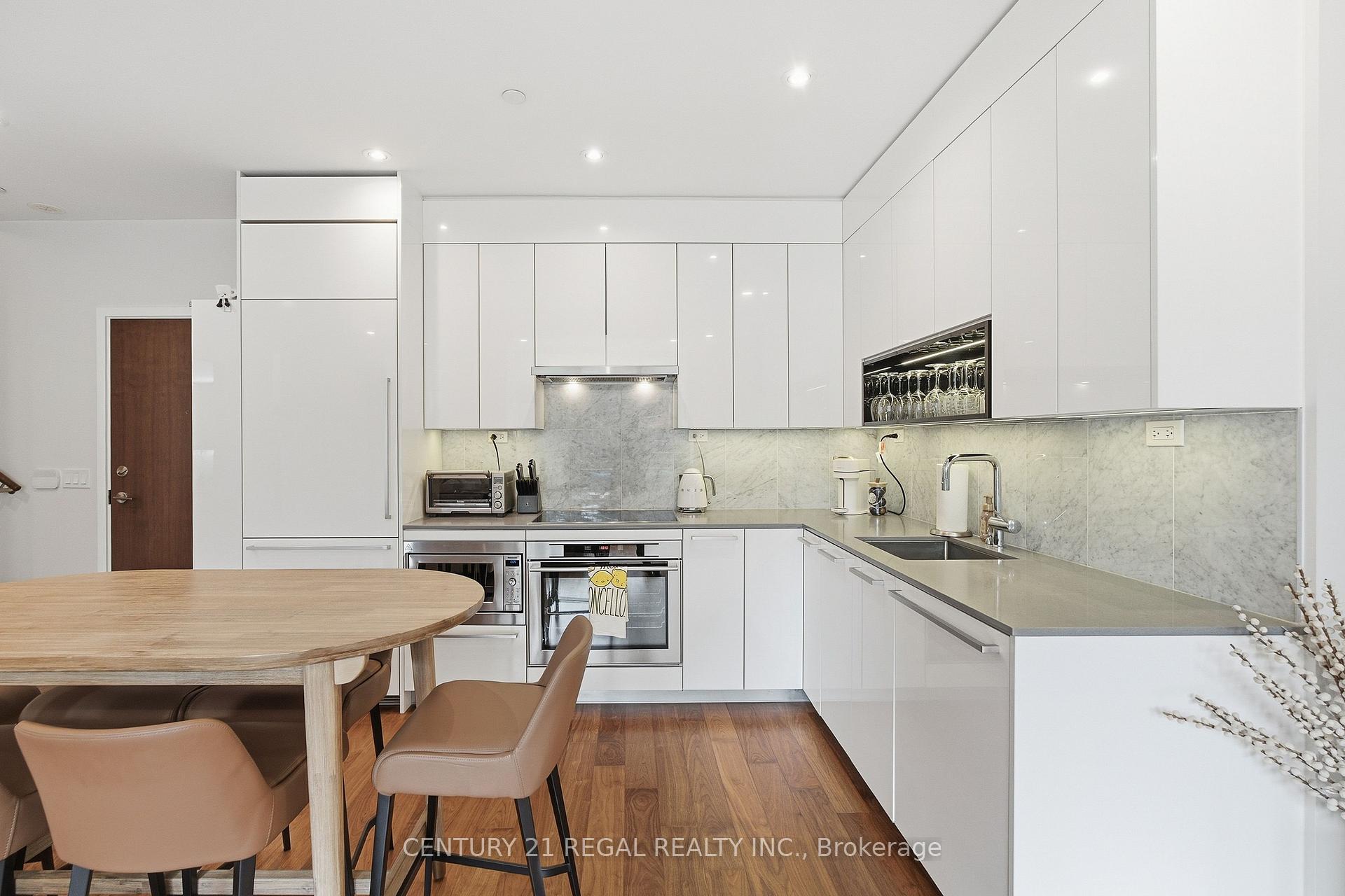 Photo 17 of Unit Th07, 113 Mcmahon Drive, North York, Bayview Village — HOMEH