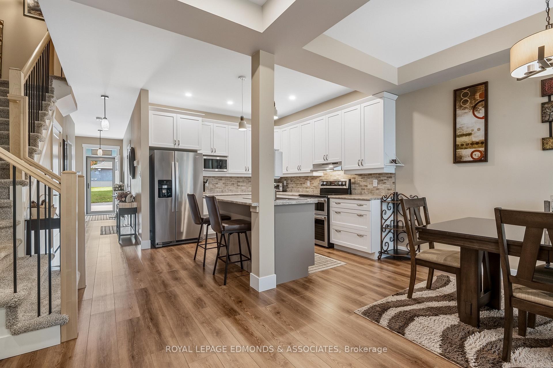 Photo 10 of 359 Nelson Street, Pembroke, Pembroke — HOMEH