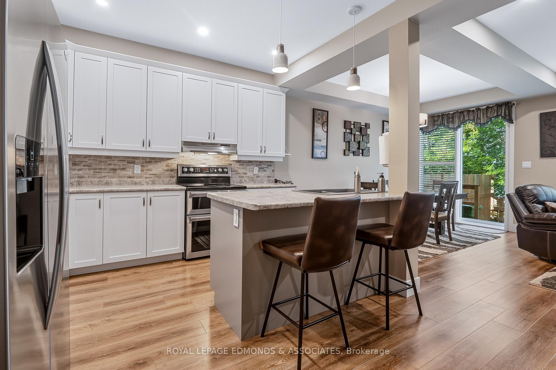 Photo 11 of 359 Nelson Street, Pembroke, Pembroke — HOMEH