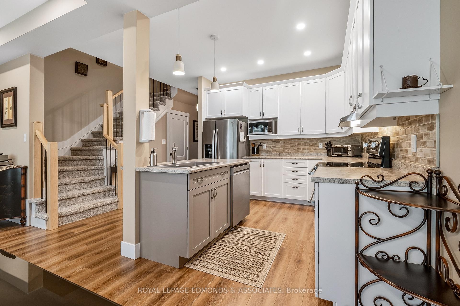 Photo 15 of 359 Nelson Street, Pembroke, Pembroke — HOMEH
