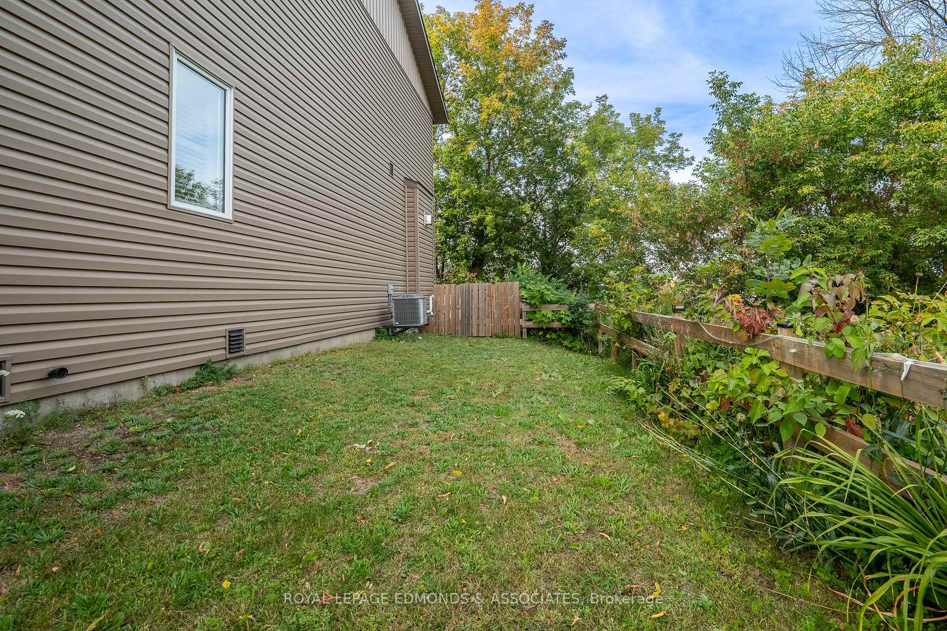 Photo 38 of 359 Nelson Street, Pembroke, Pembroke — HOMEH