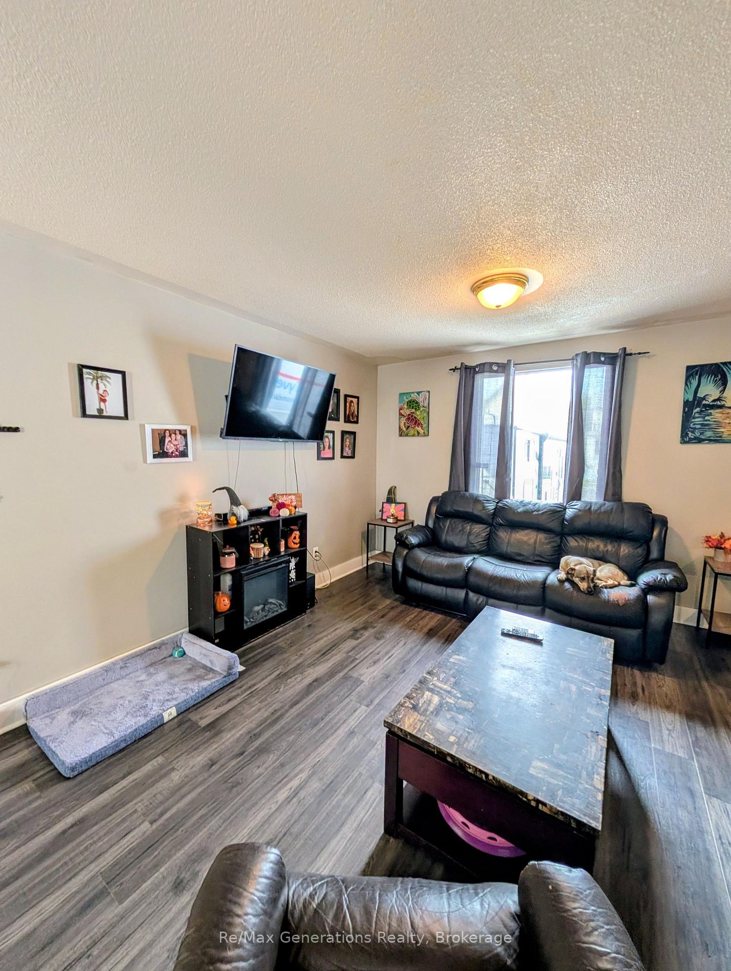 Photo 8 of 226 Harold Street N, Thunder Bay, McKeller Park — HOMEH