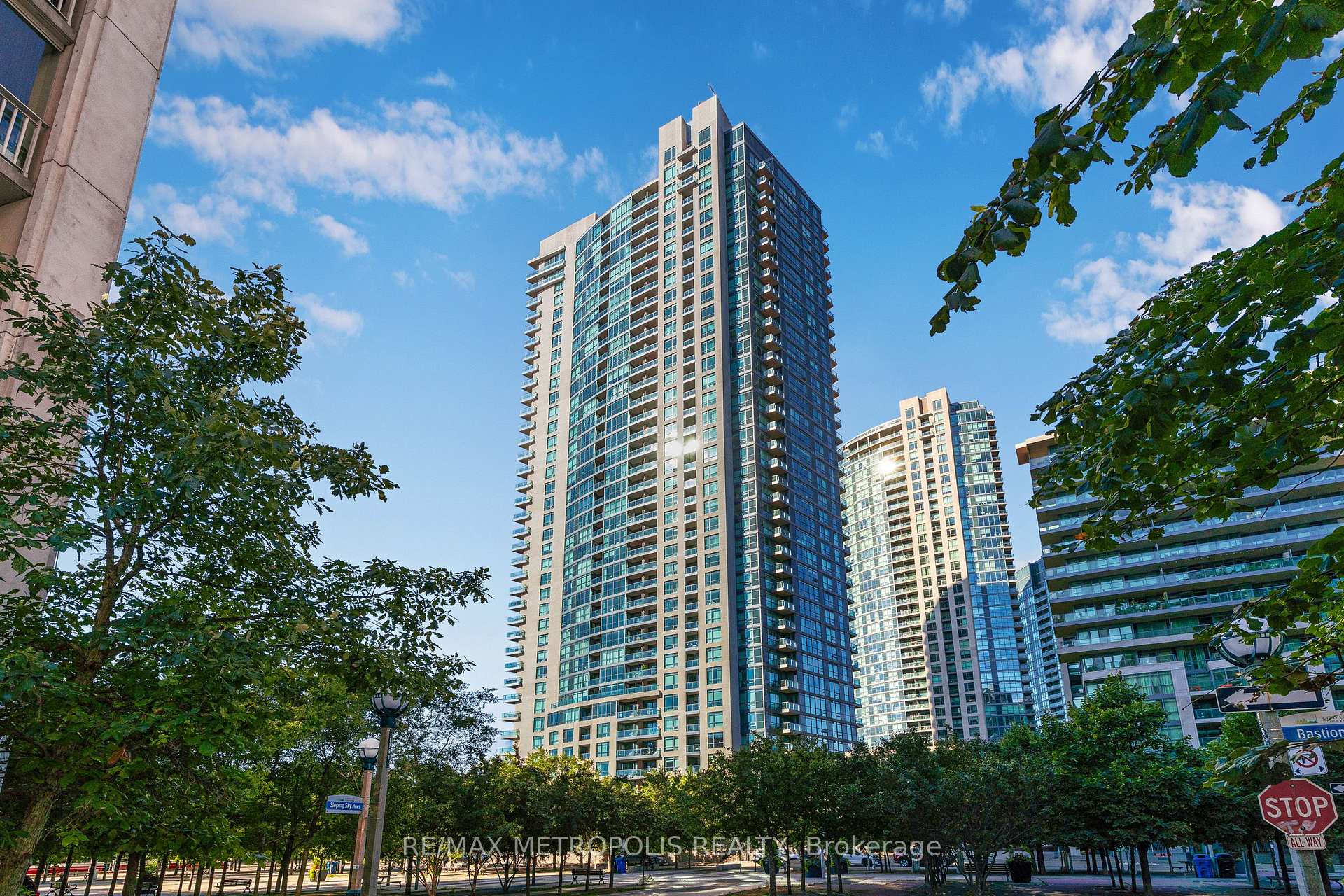 Front of Unit 208, 215 Fort York Boulevard