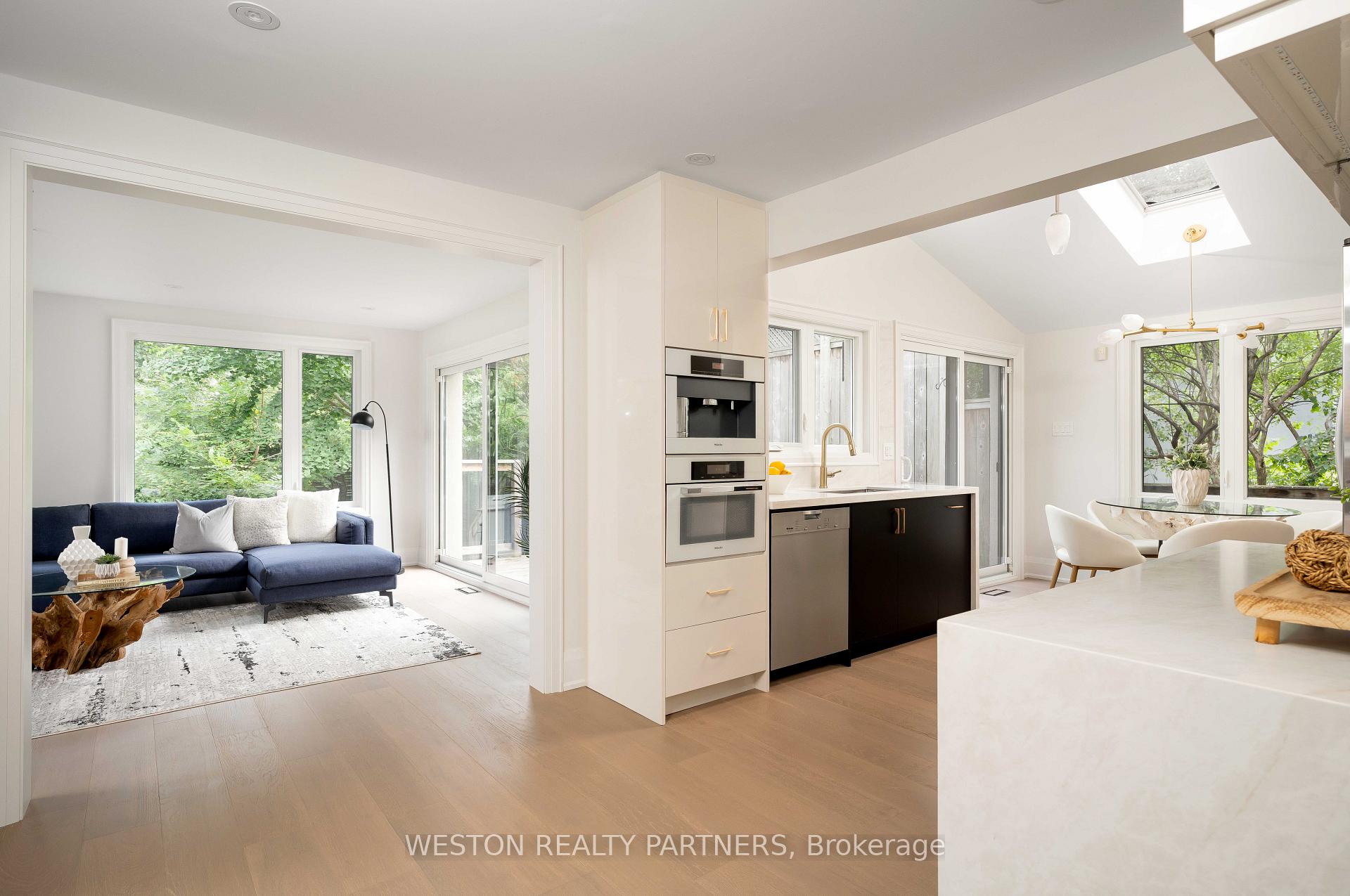 Photo 11 of 19 Mattice Road, Etobicoke, Islington-City Centre West — HOMEH