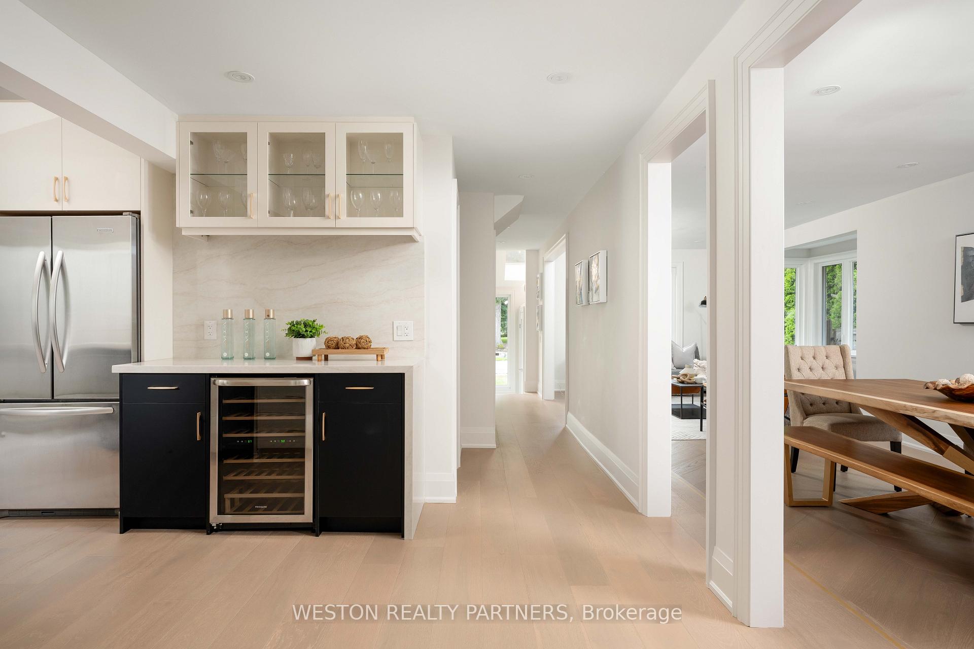 Photo 12 of 19 Mattice Road, Etobicoke, Islington-City Centre West — HOMEH