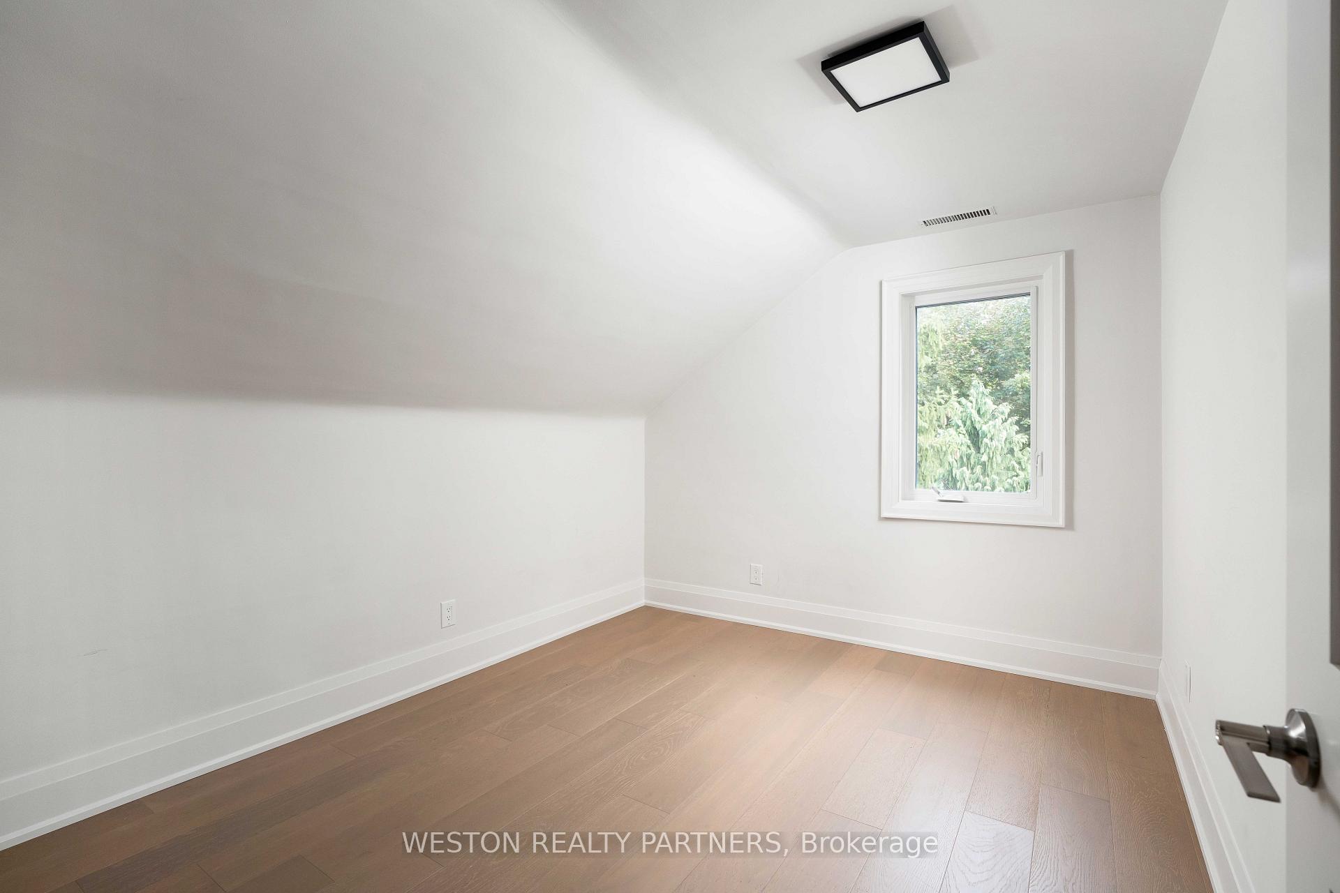Photo 30 of 19 Mattice Road, Etobicoke, Islington-City Centre West — HOMEH