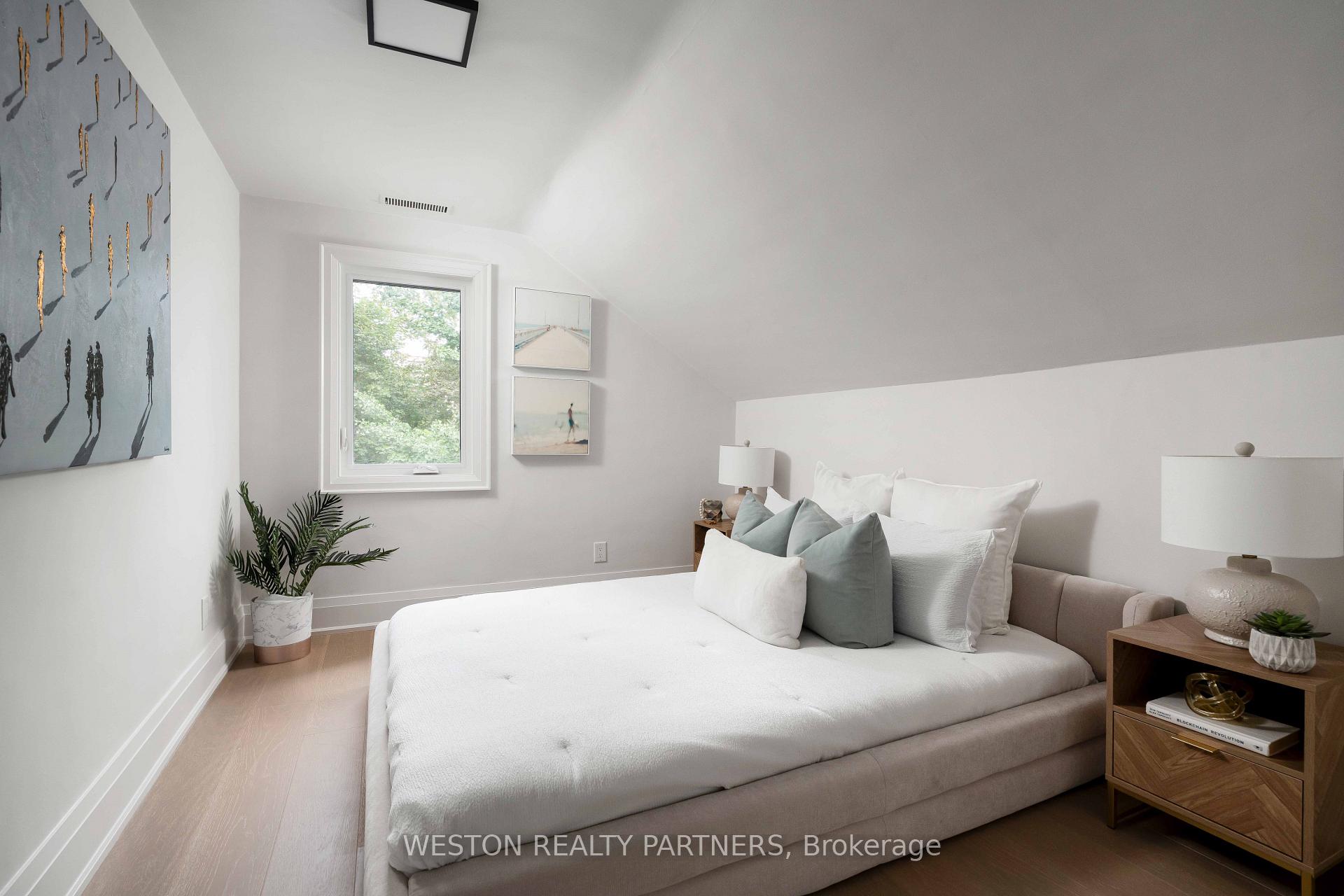 Photo 32 of 19 Mattice Road, Etobicoke, Islington-City Centre West — HOMEH