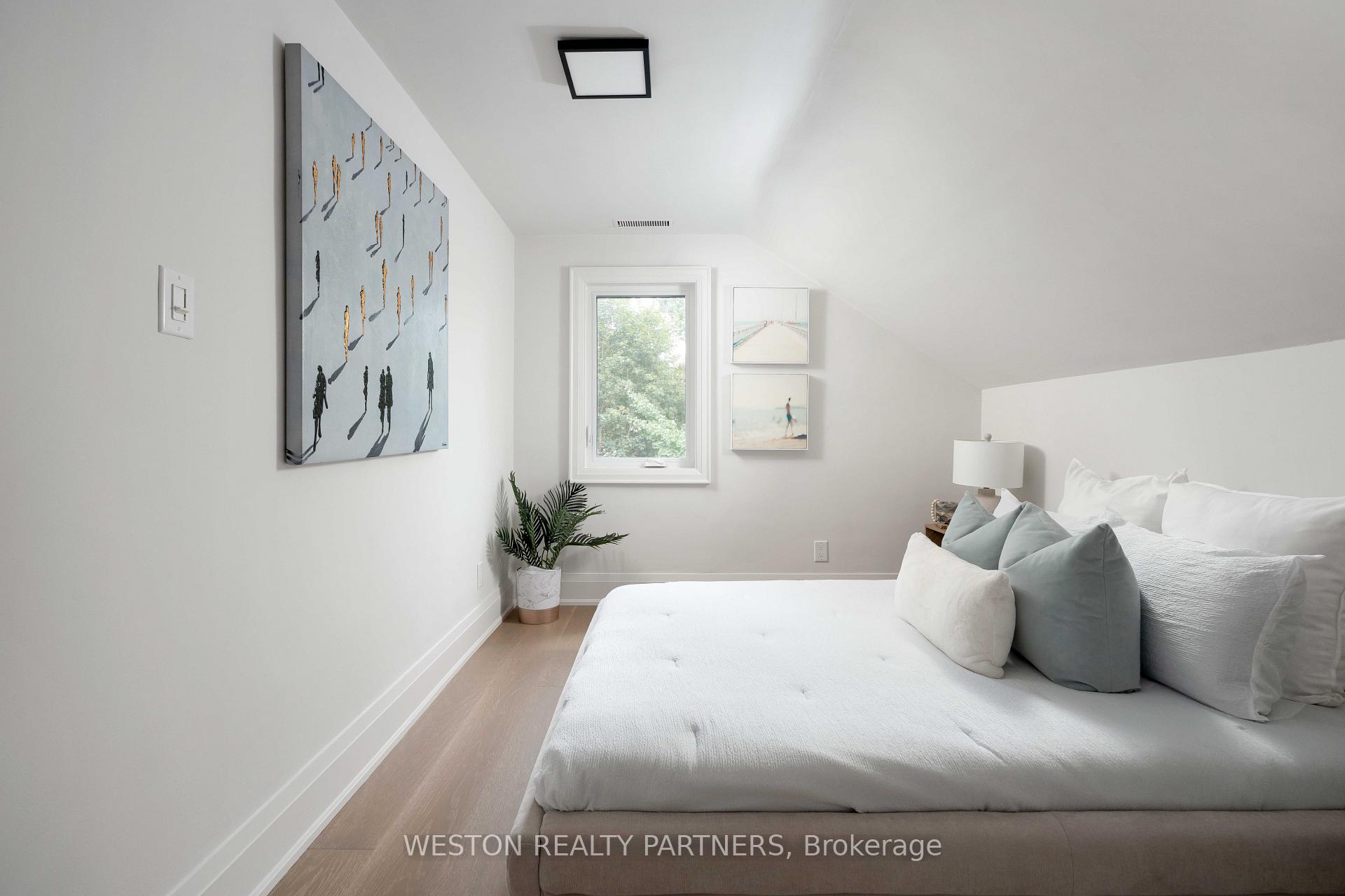 Photo 33 of 19 Mattice Road, Etobicoke, Islington-City Centre West — HOMEH