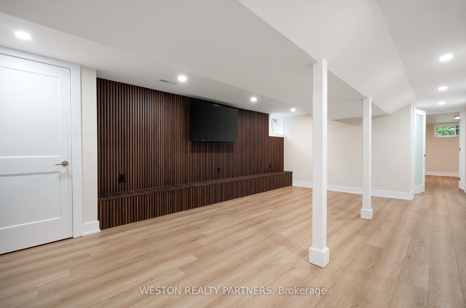 Photo 35 of 19 Mattice Road, Etobicoke, Islington-City Centre West — HOMEH