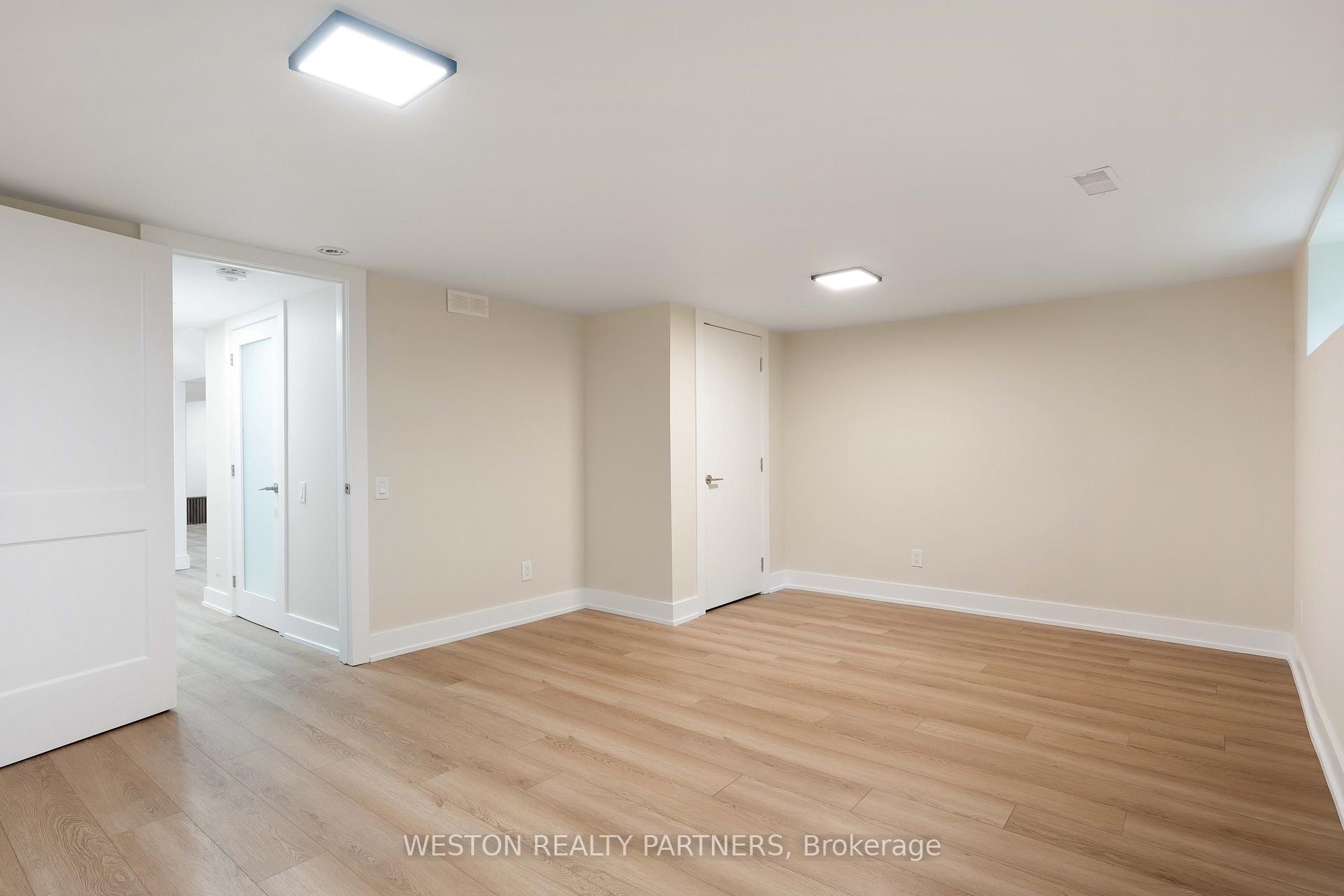 Photo 41 of 19 Mattice Road, Etobicoke, Islington-City Centre West — HOMEH