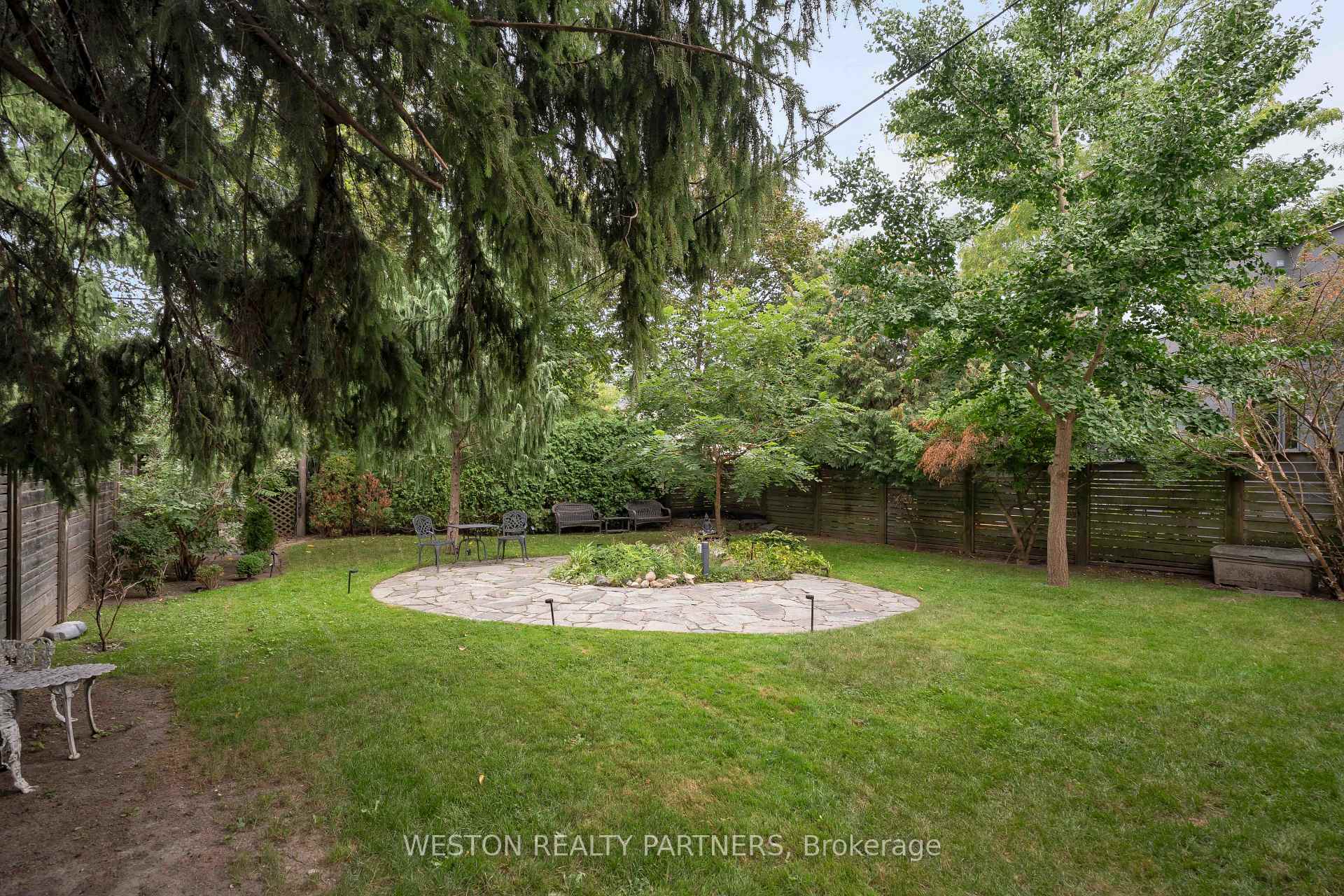 Photo 43 of 19 Mattice Road, Etobicoke, Islington-City Centre West — HOMEH