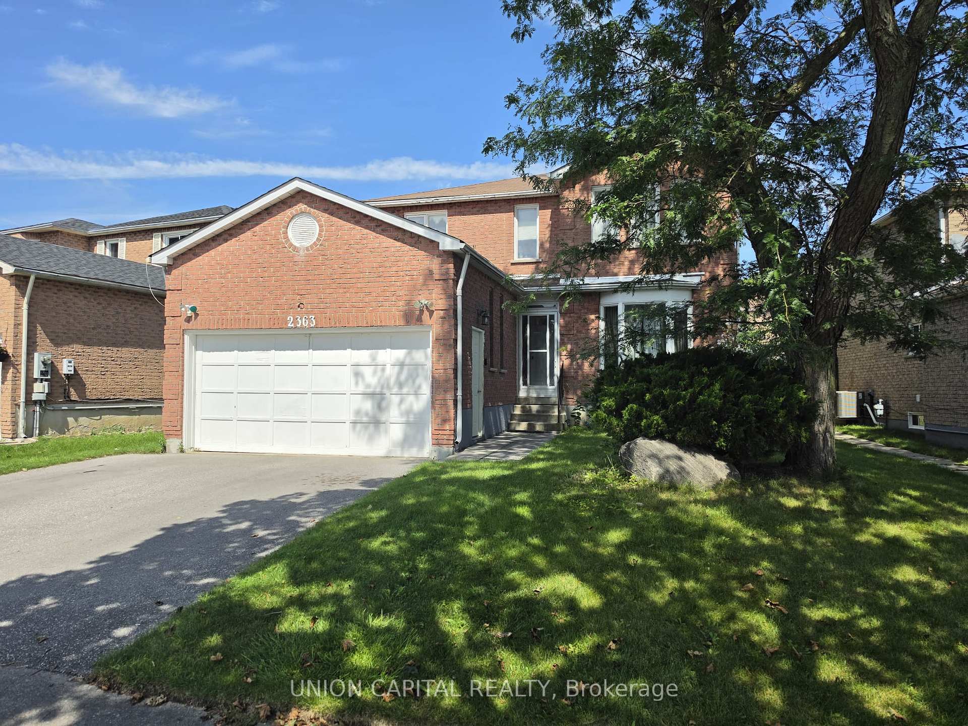 Photo 2 of 2363 Strathmore Crescent, Pickering, Brock Ridge — HOMEH