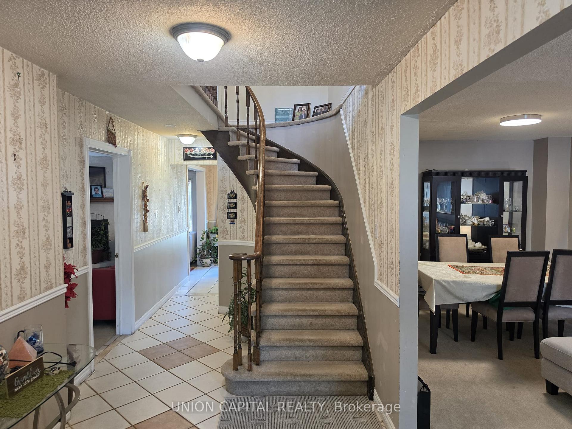 Photo 13 of 2363 Strathmore Crescent, Pickering, Brock Ridge — HOMEH