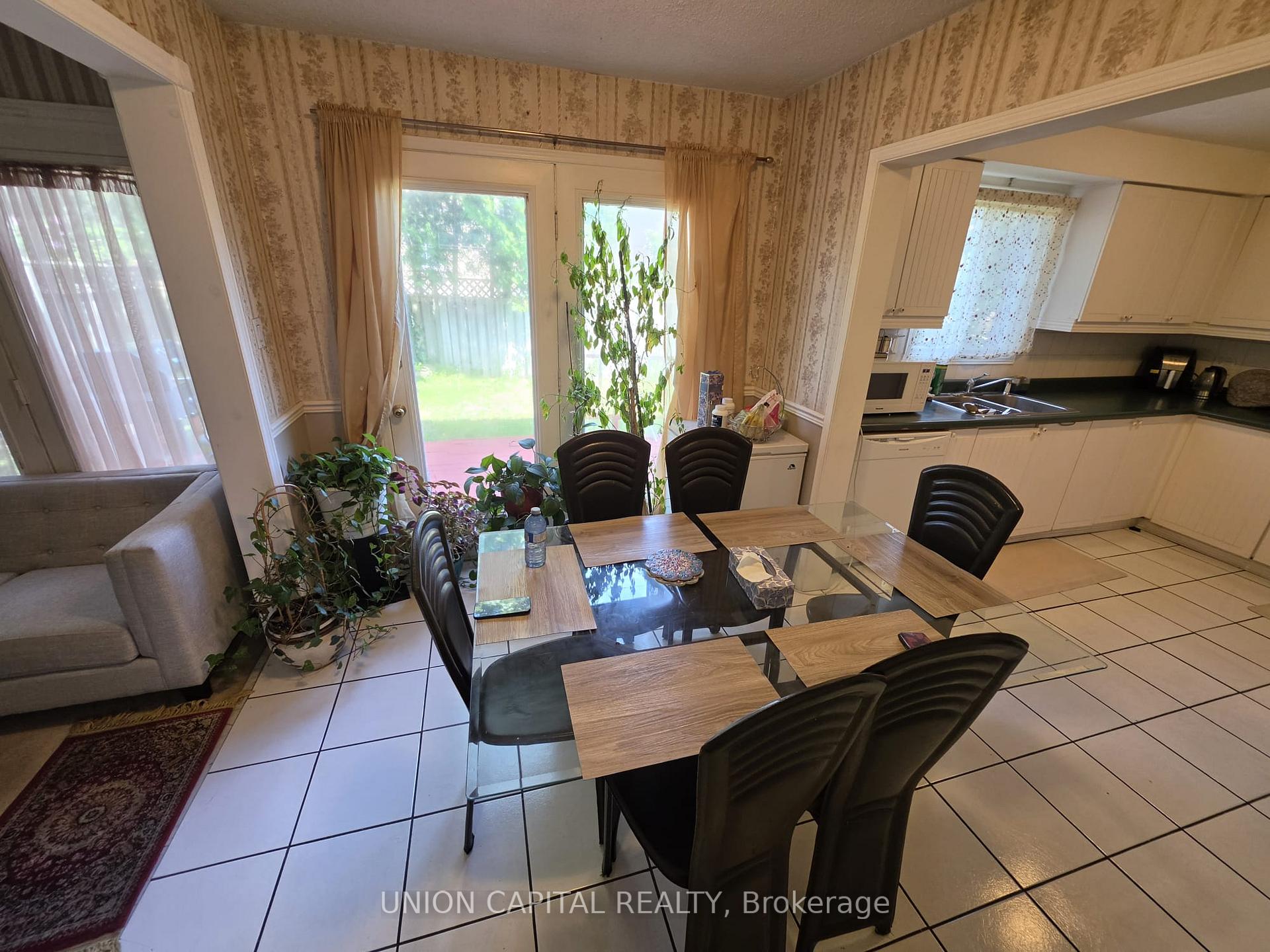 Photo 15 of 2363 Strathmore Crescent, Pickering, Brock Ridge — HOMEH