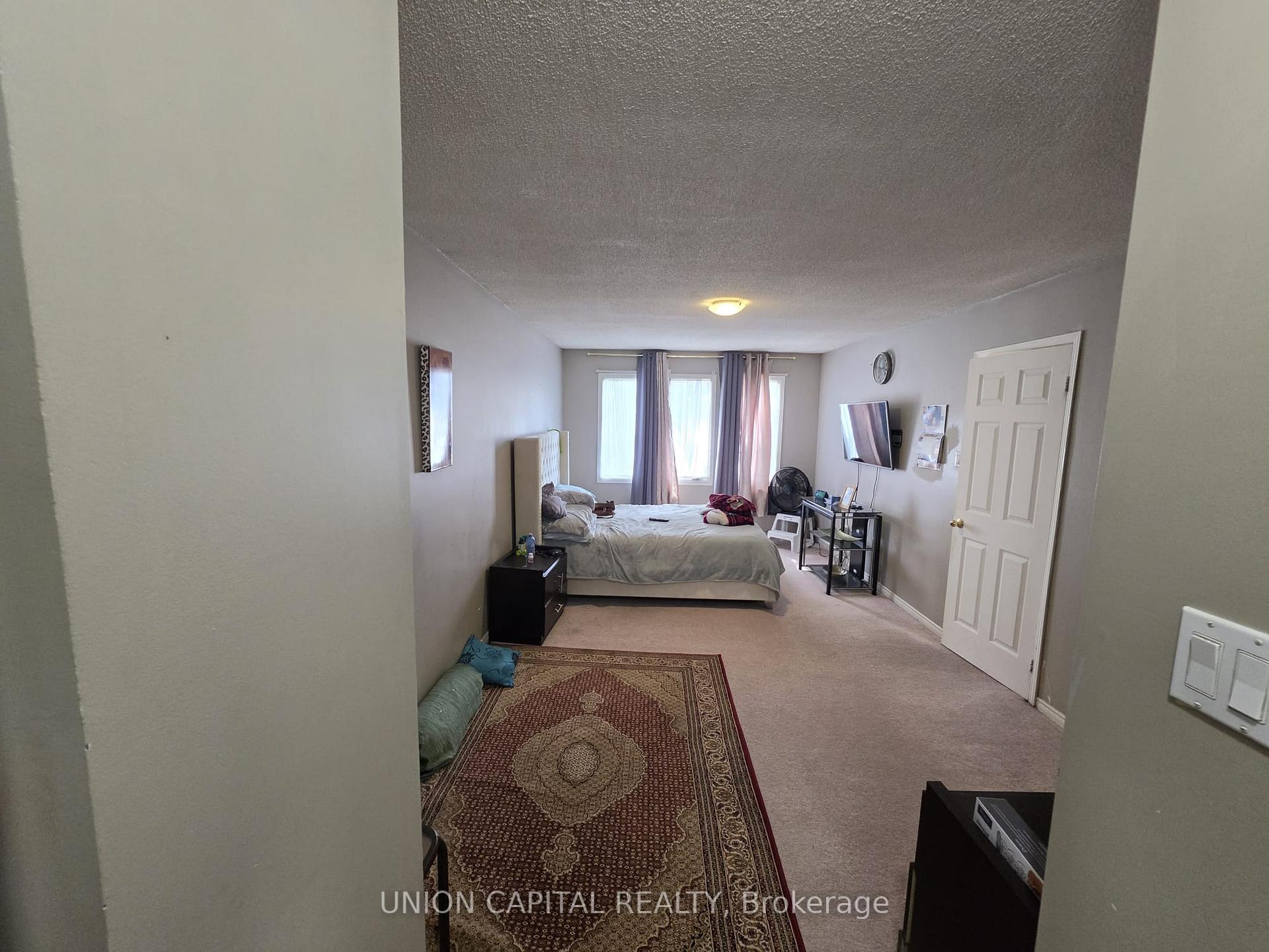 Photo 27 of 2363 Strathmore Crescent, Pickering, Brock Ridge — HOMEH
