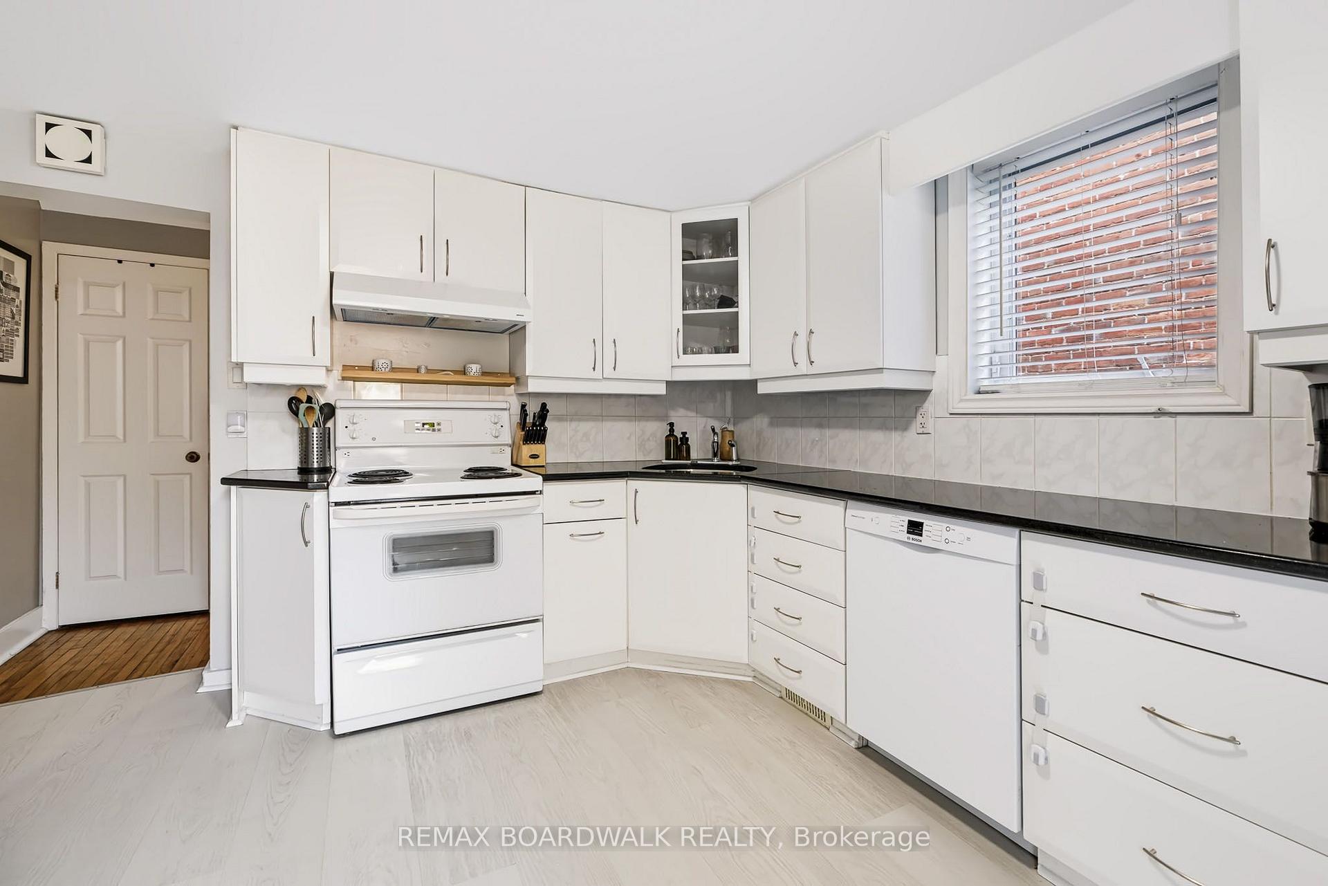 Photo 11 of 239 Wilbrod Street, Ottawa, Sandy Hill — HOMEH