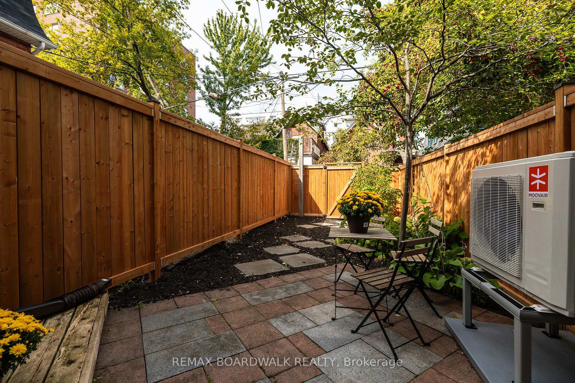 Photo 32 of 239 Wilbrod Street, Ottawa, Sandy Hill — HOMEH
