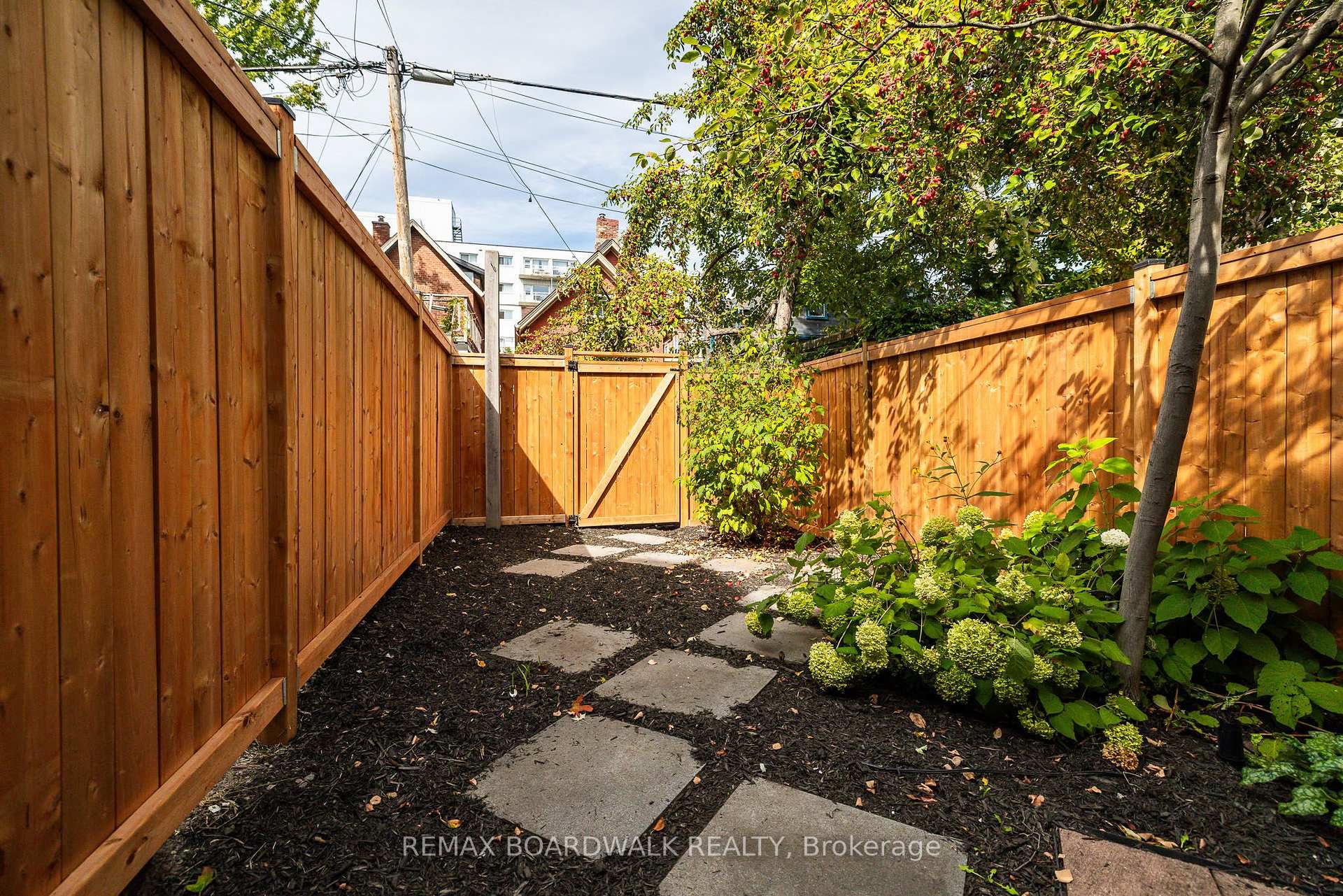 Photo 34 of 239 Wilbrod Street, Ottawa, Sandy Hill — HOMEH