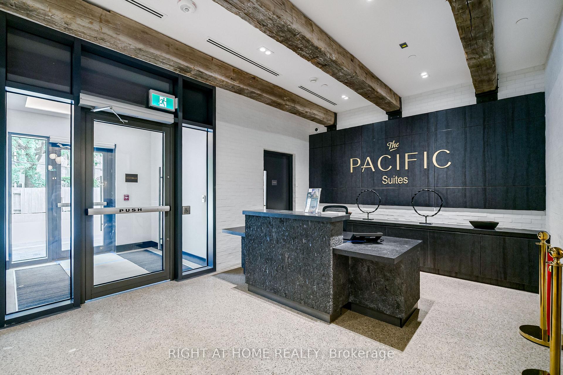 Photo 2 of Unit 605, 2946 Dundas Street W, Toronto, Junction Area — HOMEH