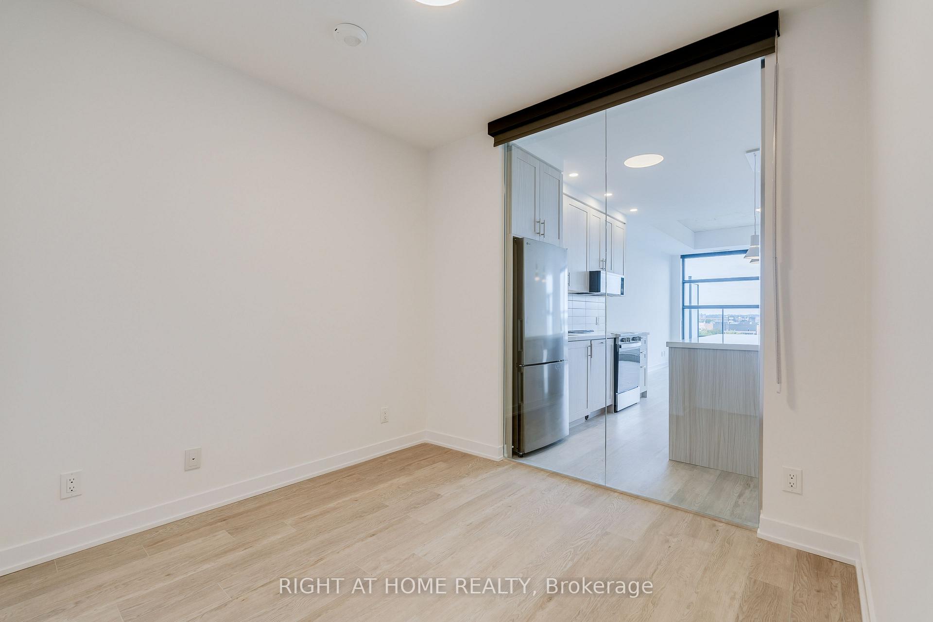 Photo 5 of Unit 605, 2946 Dundas Street W, Toronto, Junction Area — HOMEH