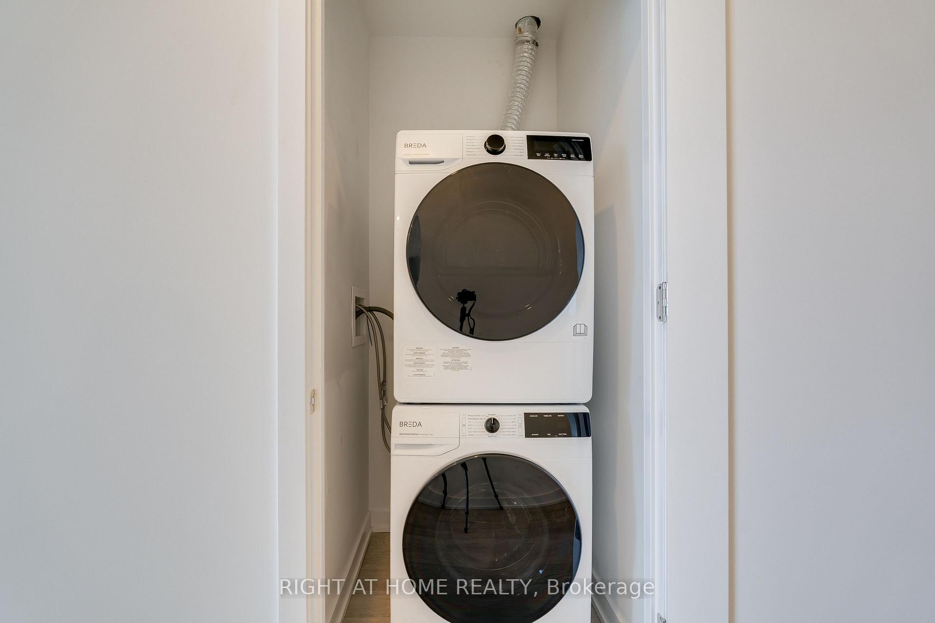 Photo 8 of Unit 605, 2946 Dundas Street W, Toronto, Junction Area — HOMEH