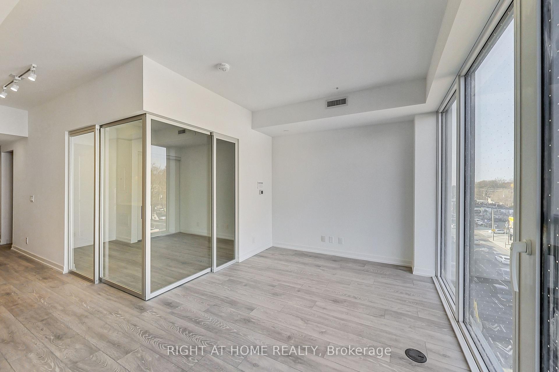 Photo 4 of Unit 519, 2020 Bathurst Street, Toronto, Humewood-Cedarvale — HOMEH
